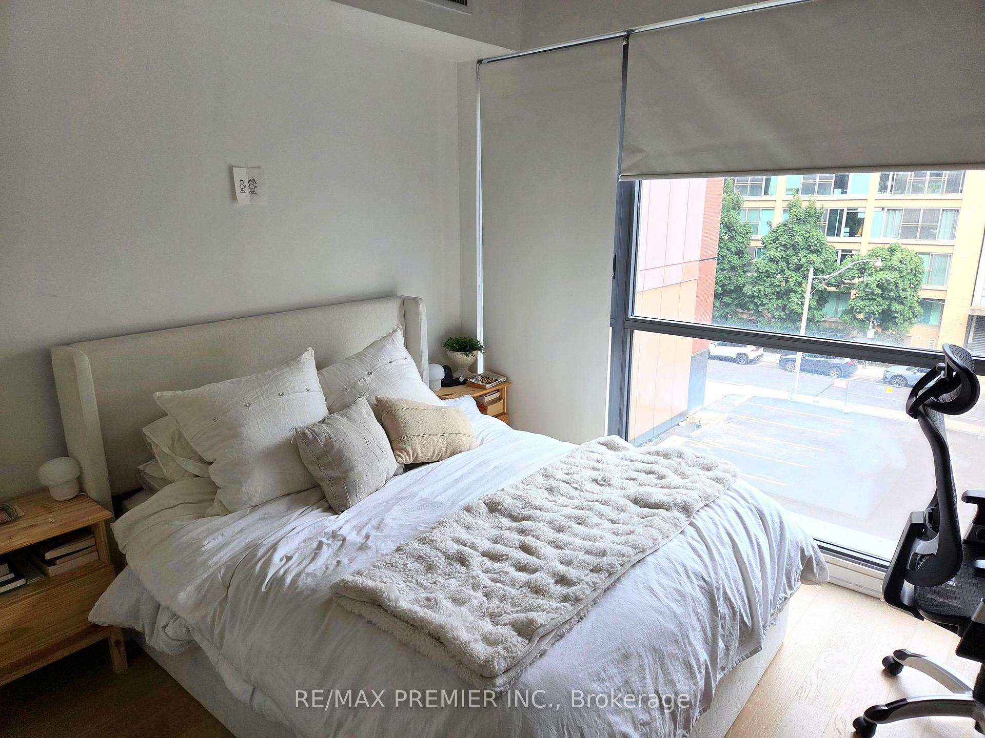 Photo 5 of Unit 403, 39 Brant Street, Toronto, Waterfront Communities — HOMEH