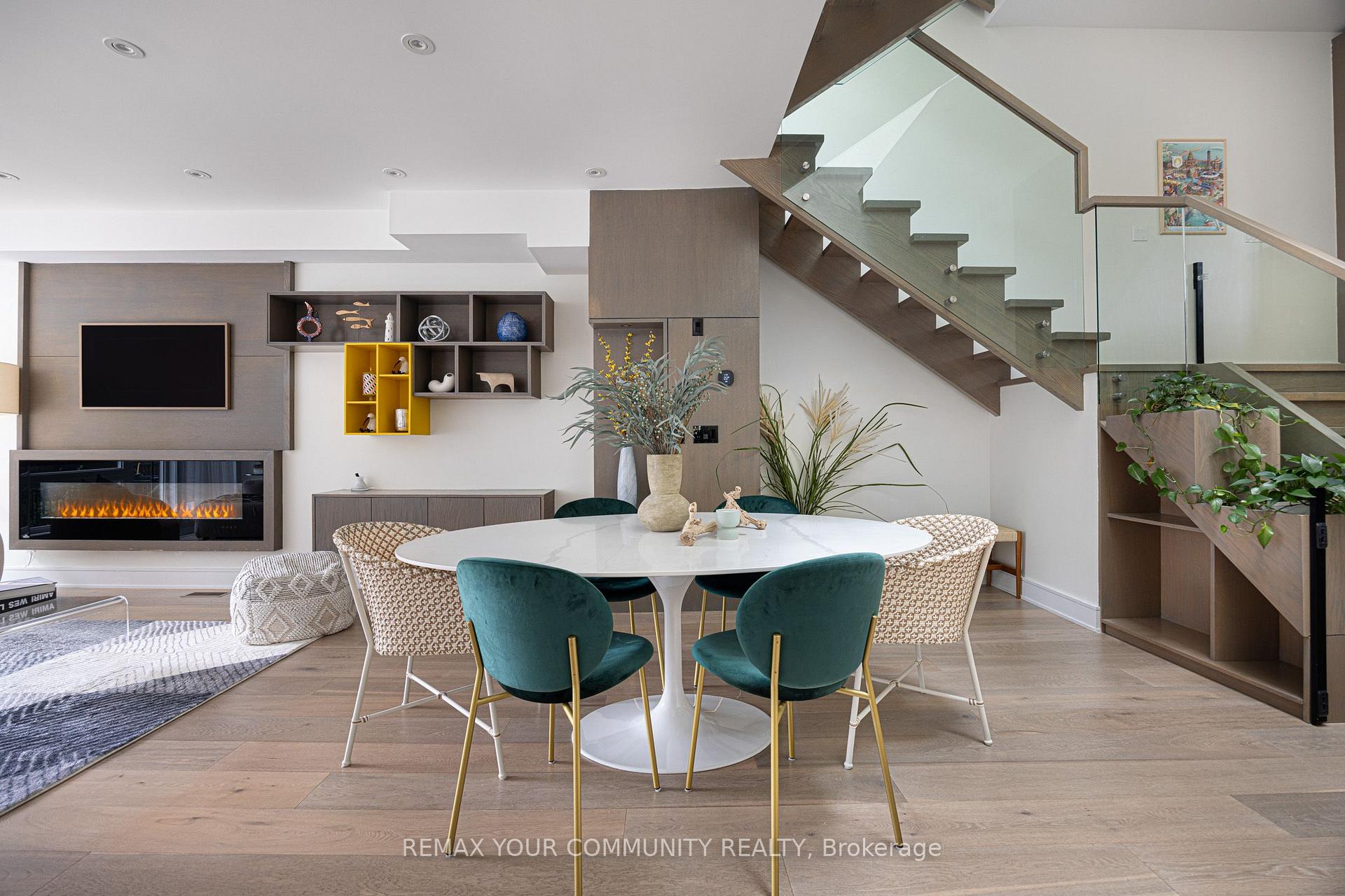 Photo 9 of 164 Aldwych Avenue, Toronto, Danforth Village-East York — HOMEH