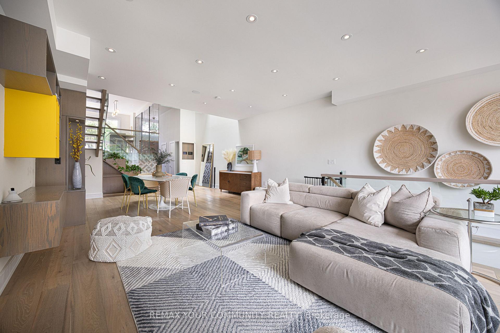Photo 13 of 164 Aldwych Avenue, Toronto, Danforth Village-East York — HOMEH