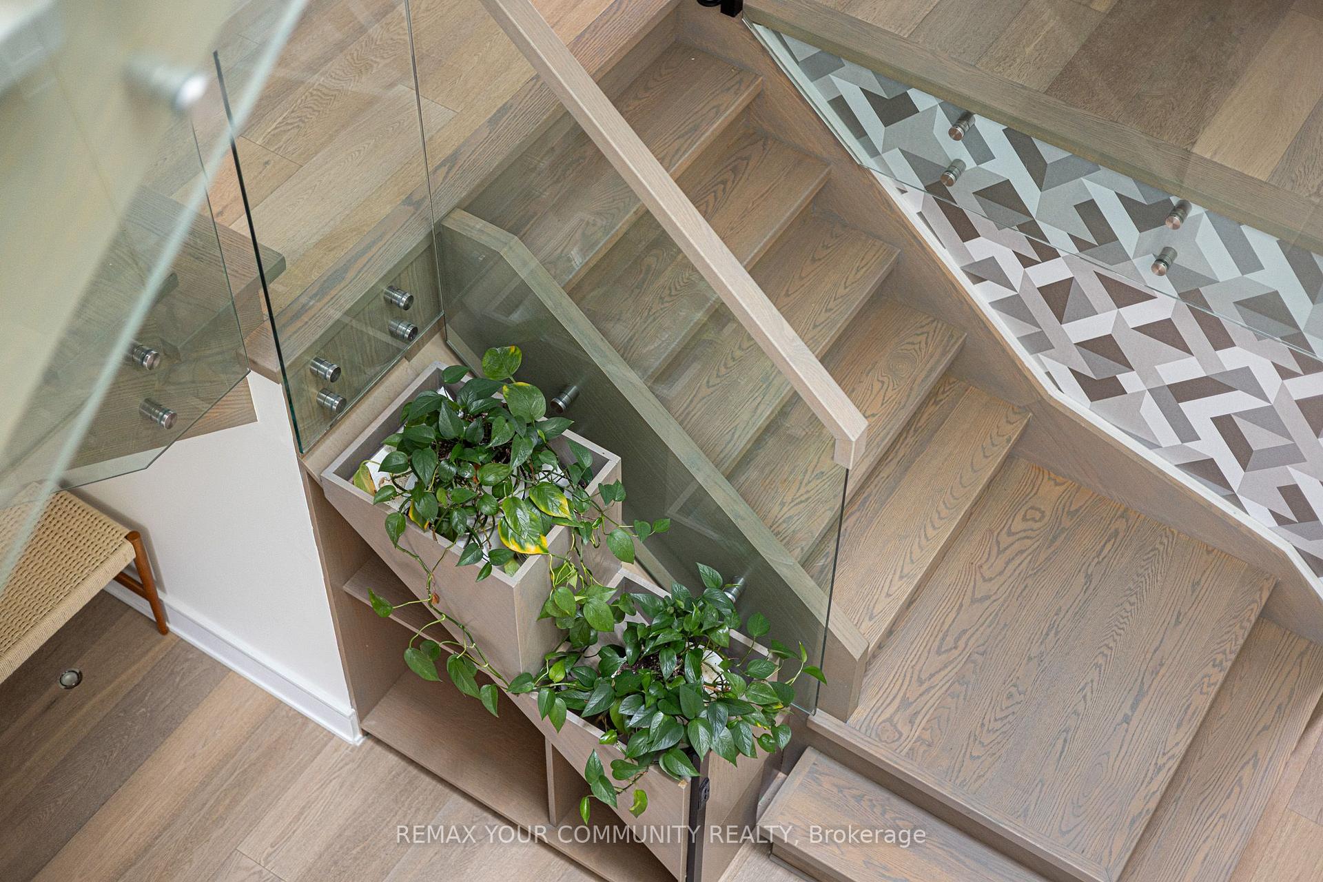 Photo 15 of 164 Aldwych Avenue, Toronto, Danforth Village-East York — HOMEH