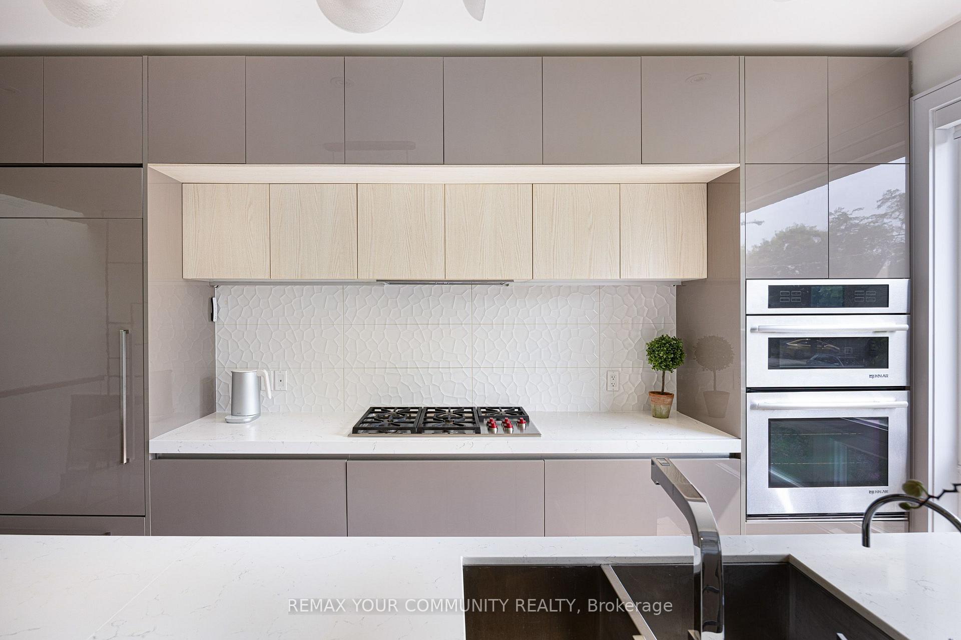 Photo 19 of 164 Aldwych Avenue, Toronto, Danforth Village-East York — HOMEH