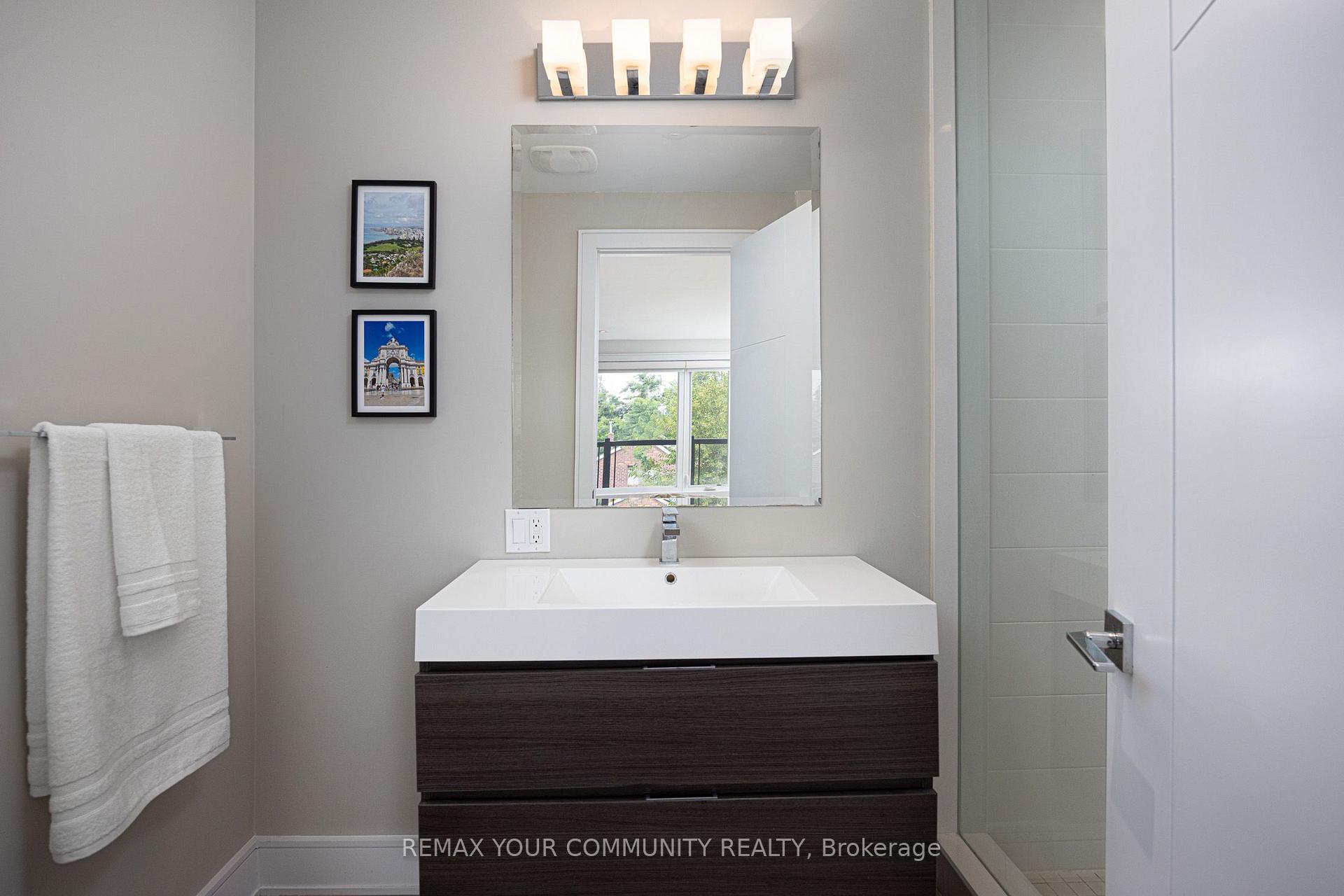 Photo 35 of 164 Aldwych Avenue, Toronto, Danforth Village-East York — HOMEH