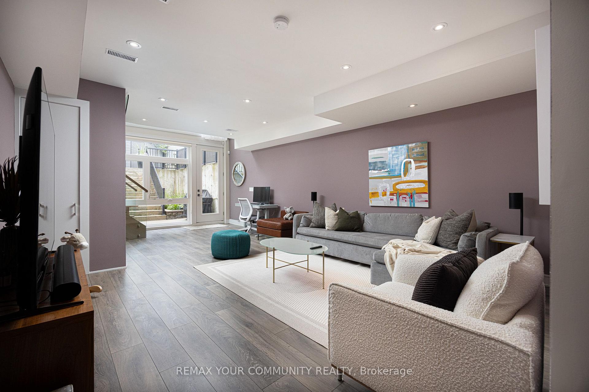 Photo 39 of 164 Aldwych Avenue, Toronto, Danforth Village-East York — HOMEH