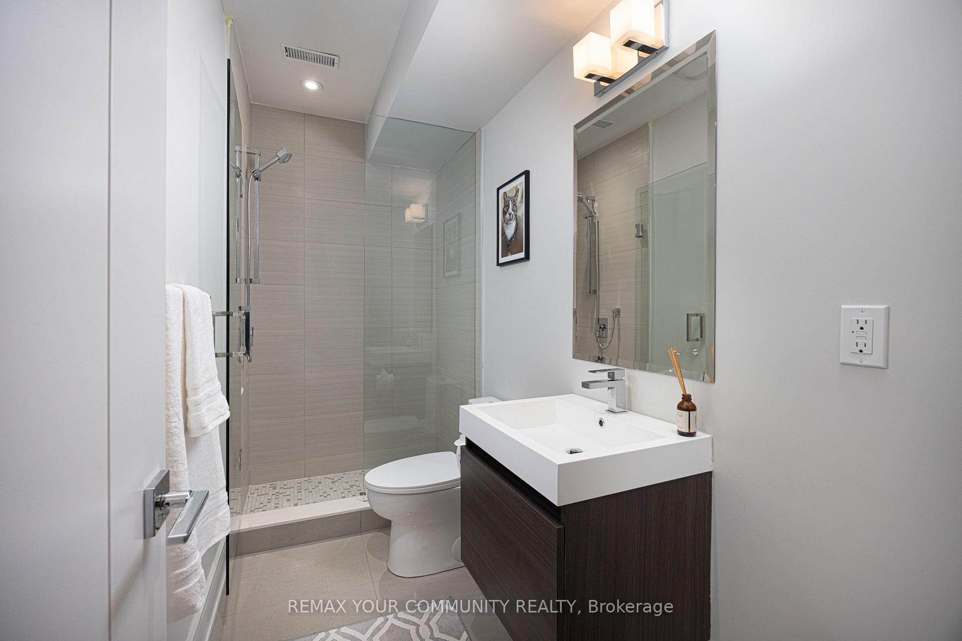 Photo 44 of 164 Aldwych Avenue, Toronto, Danforth Village-East York — HOMEH