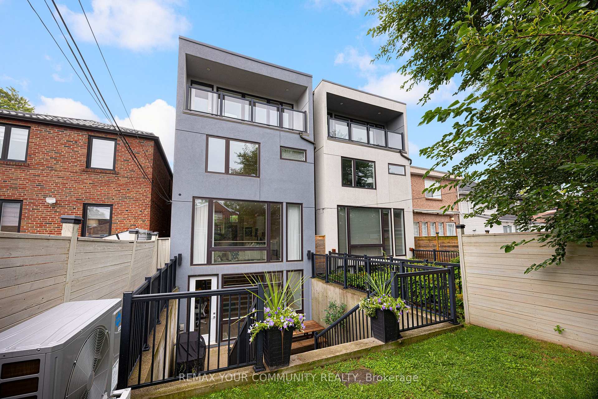 Photo 45 of 164 Aldwych Avenue, Toronto, Danforth Village-East York — HOMEH