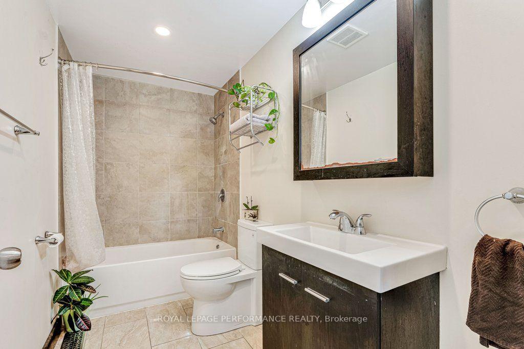 Photo 11 of 148 Carillon Street, Ottawa, Vanier — HOMEH