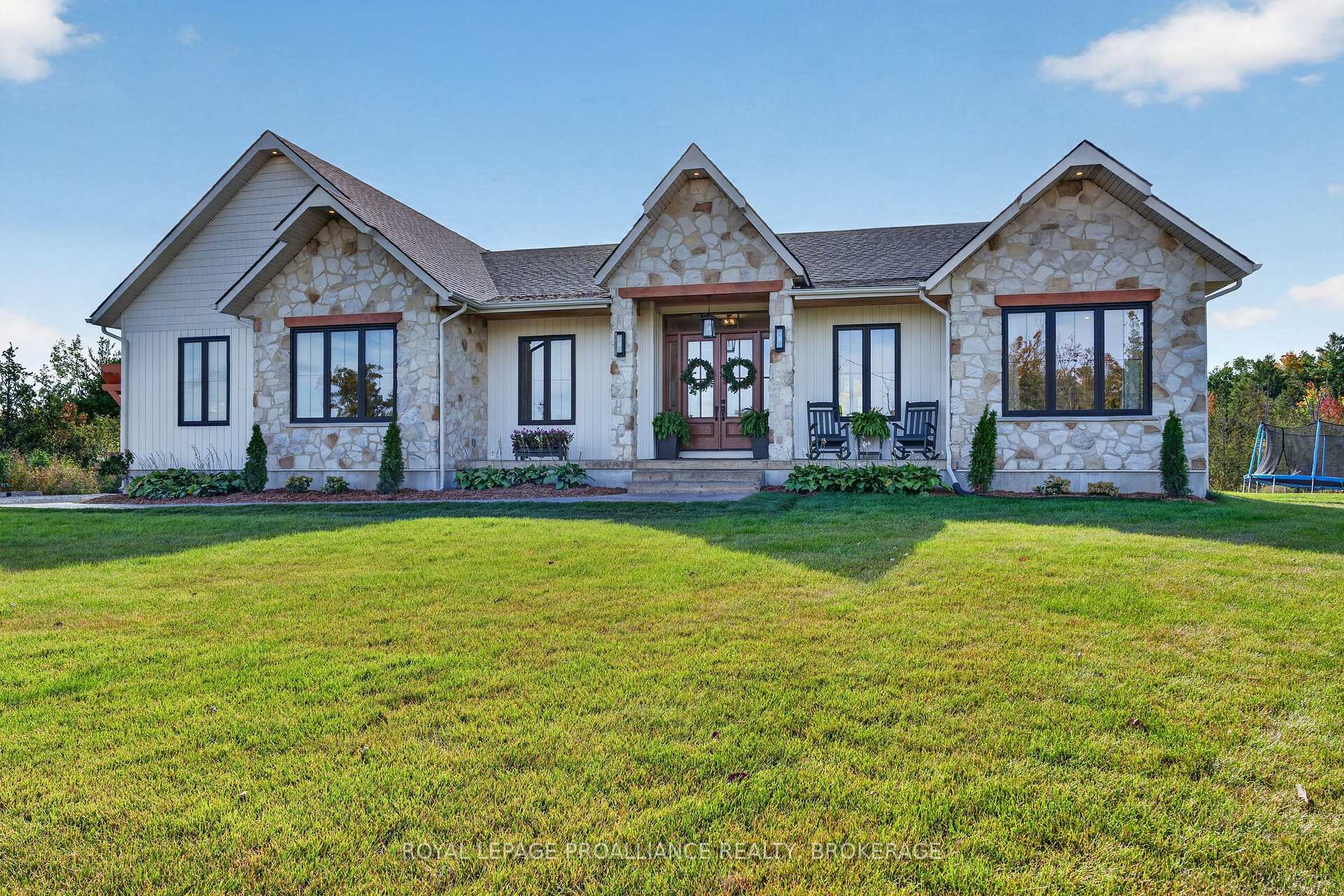 Photo of 516 Colebrook Road