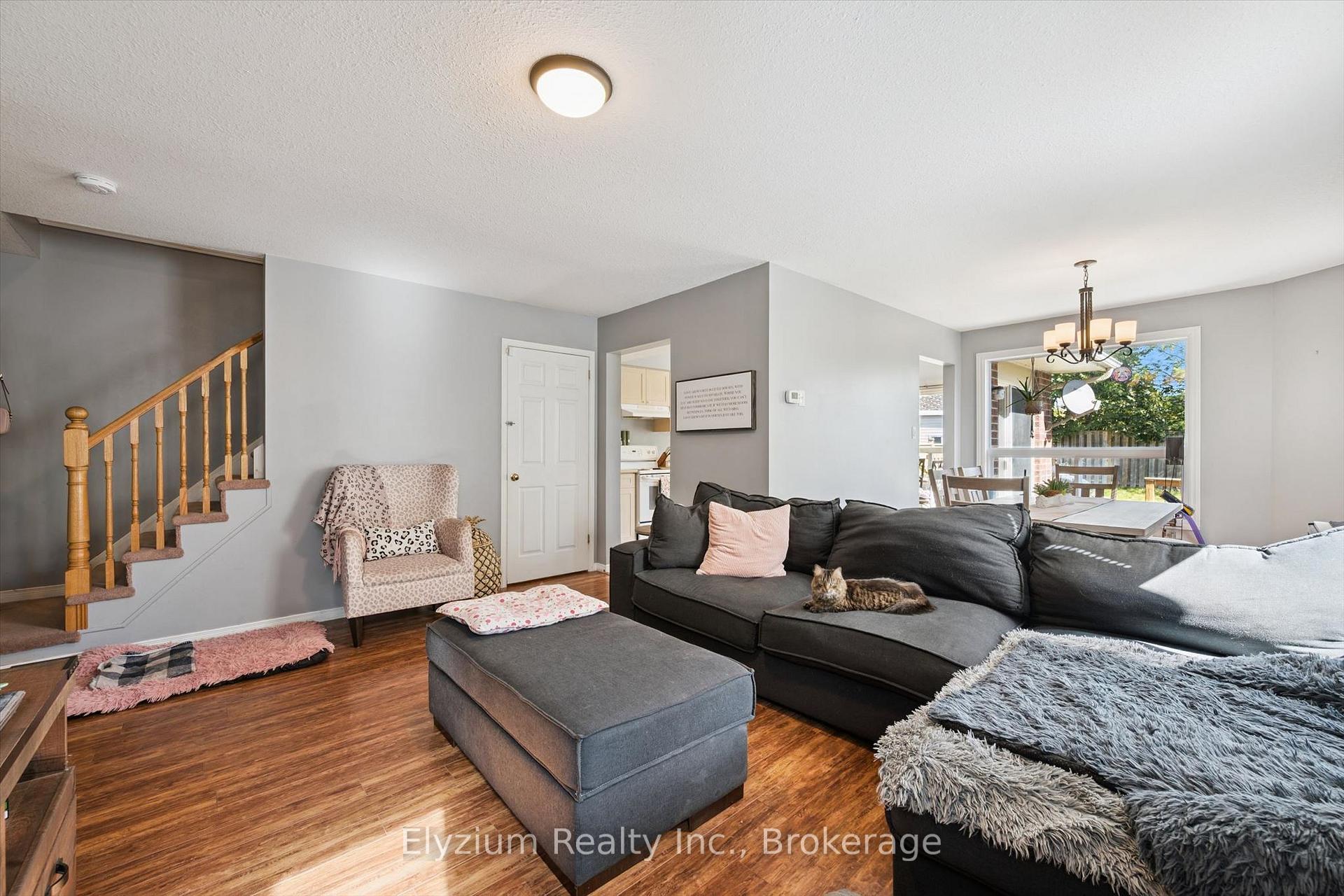 Photo 6 of 25 Henry Court, Guelph, Grange Road — HOMEH