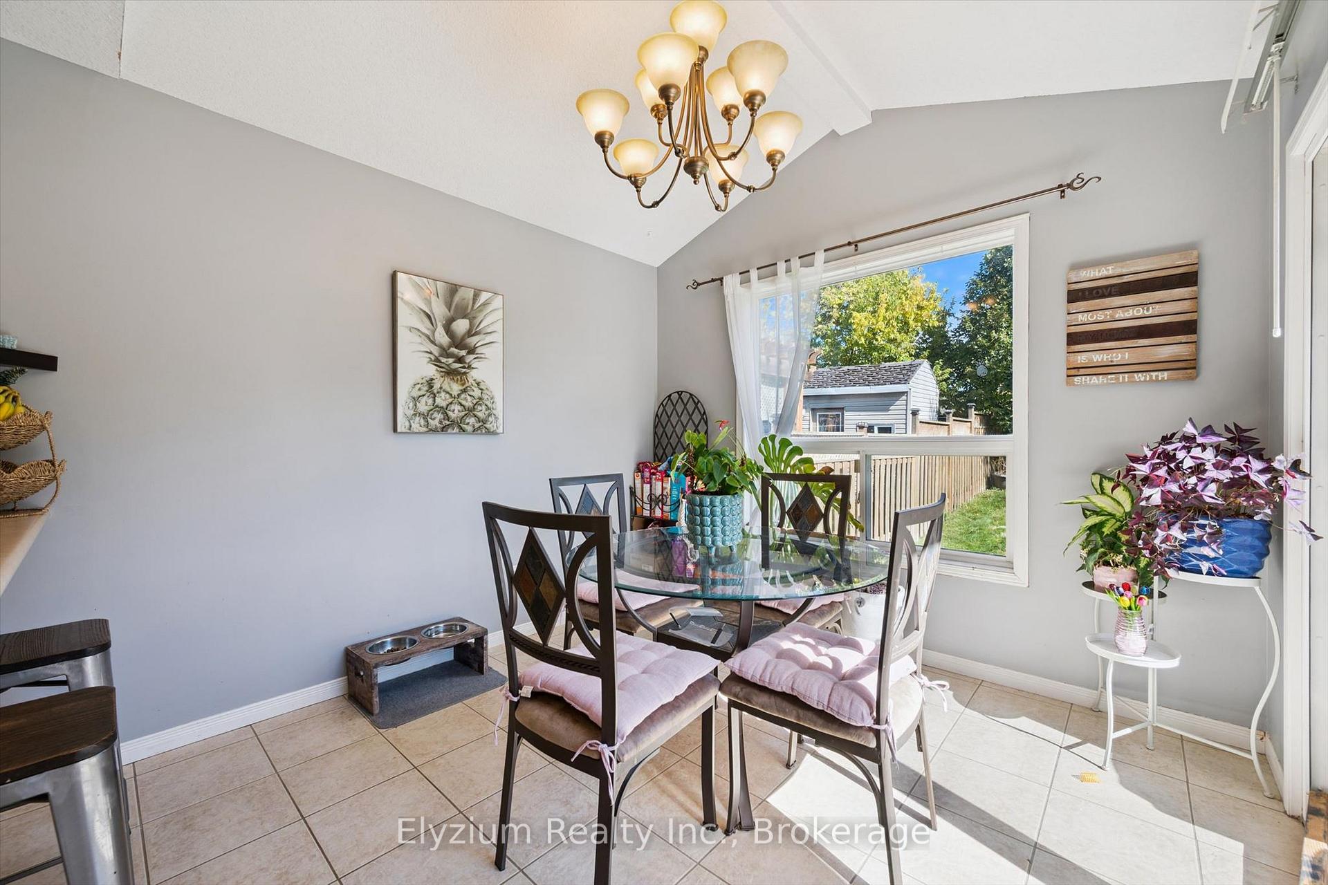 Photo 11 of 25 Henry Court, Guelph, Grange Road — HOMEH
