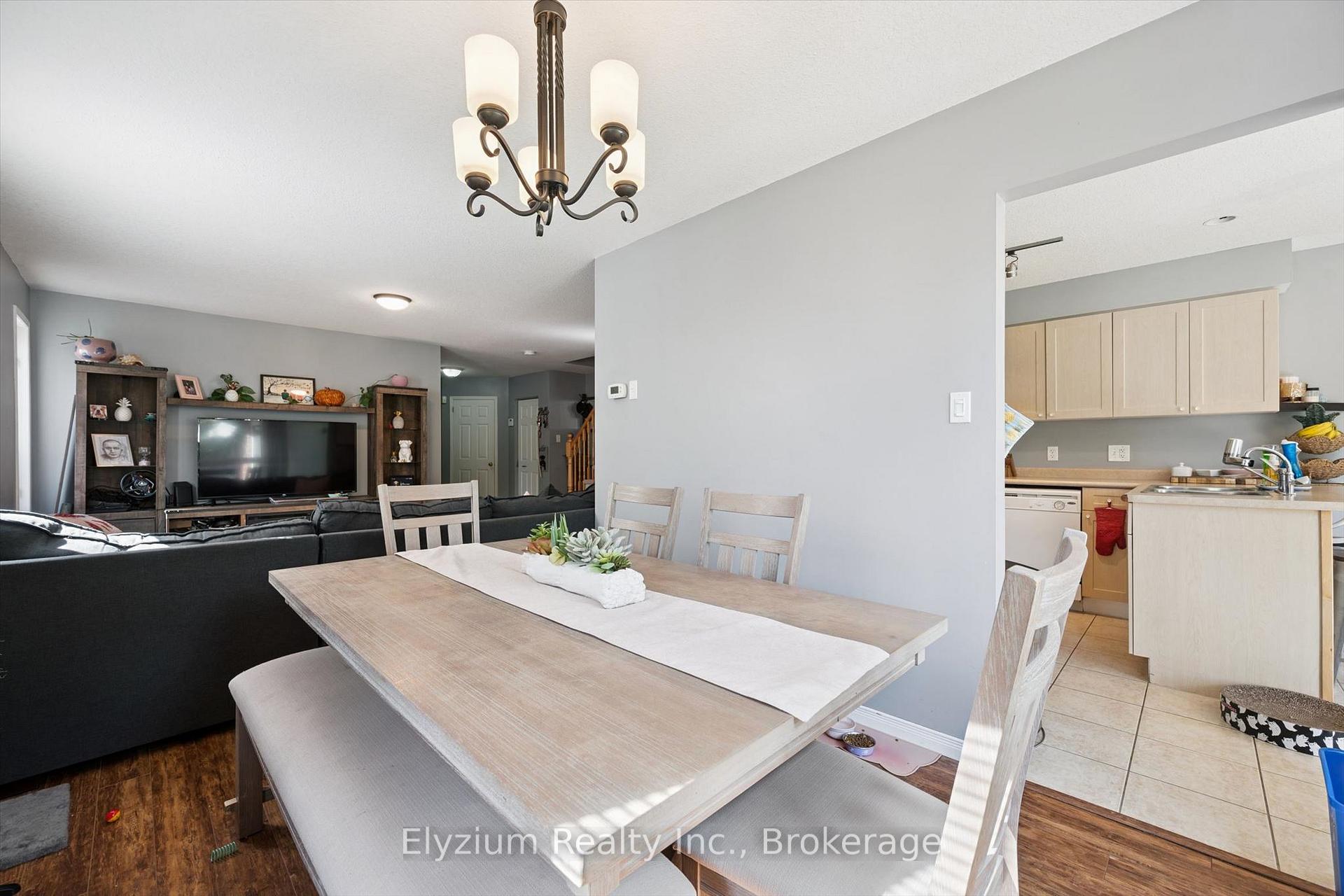 Photo 14 of 25 Henry Court, Guelph, Grange Road — HOMEH