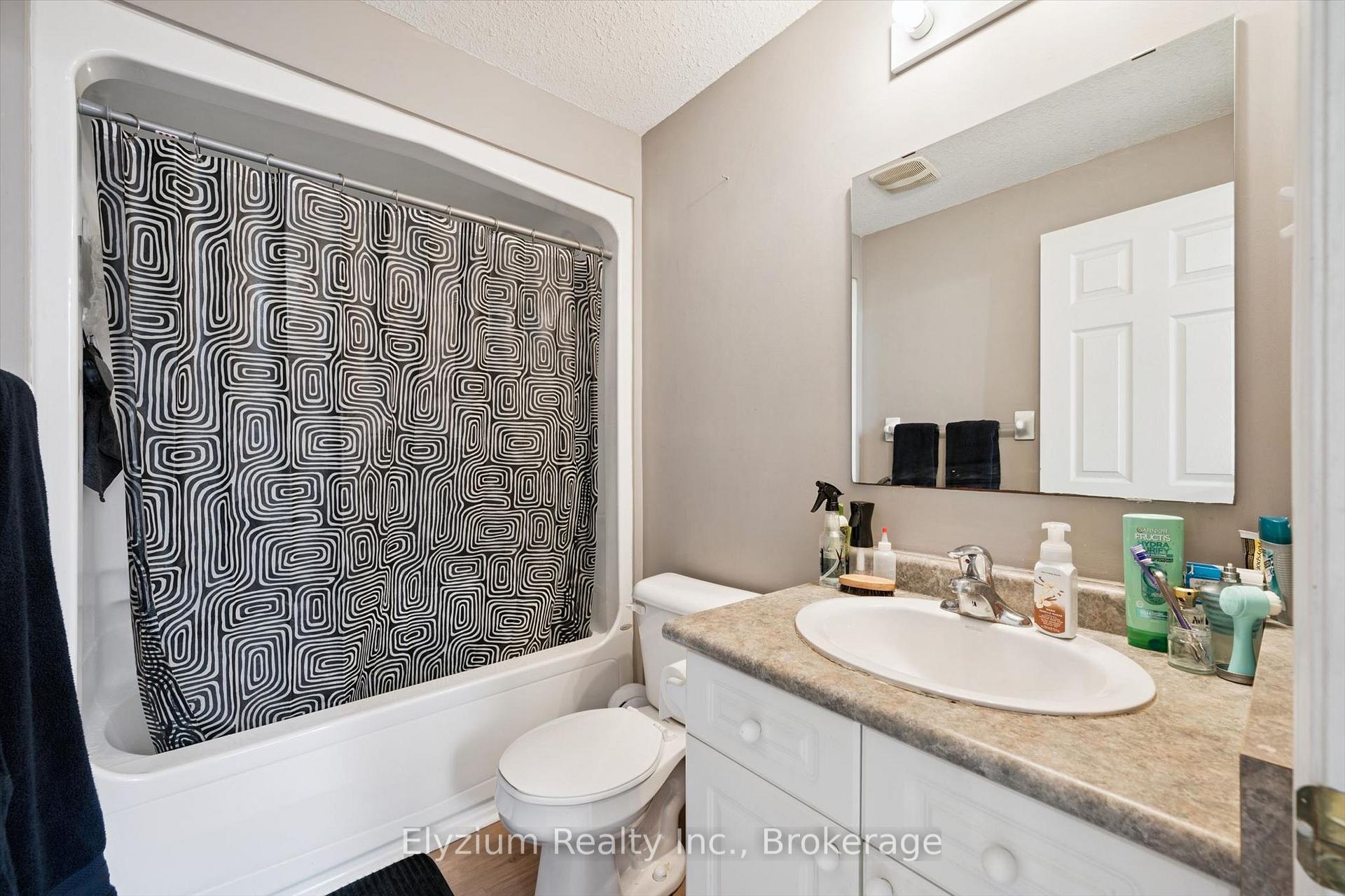 Photo 30 of 25 Henry Court, Guelph, Grange Road — HOMEH