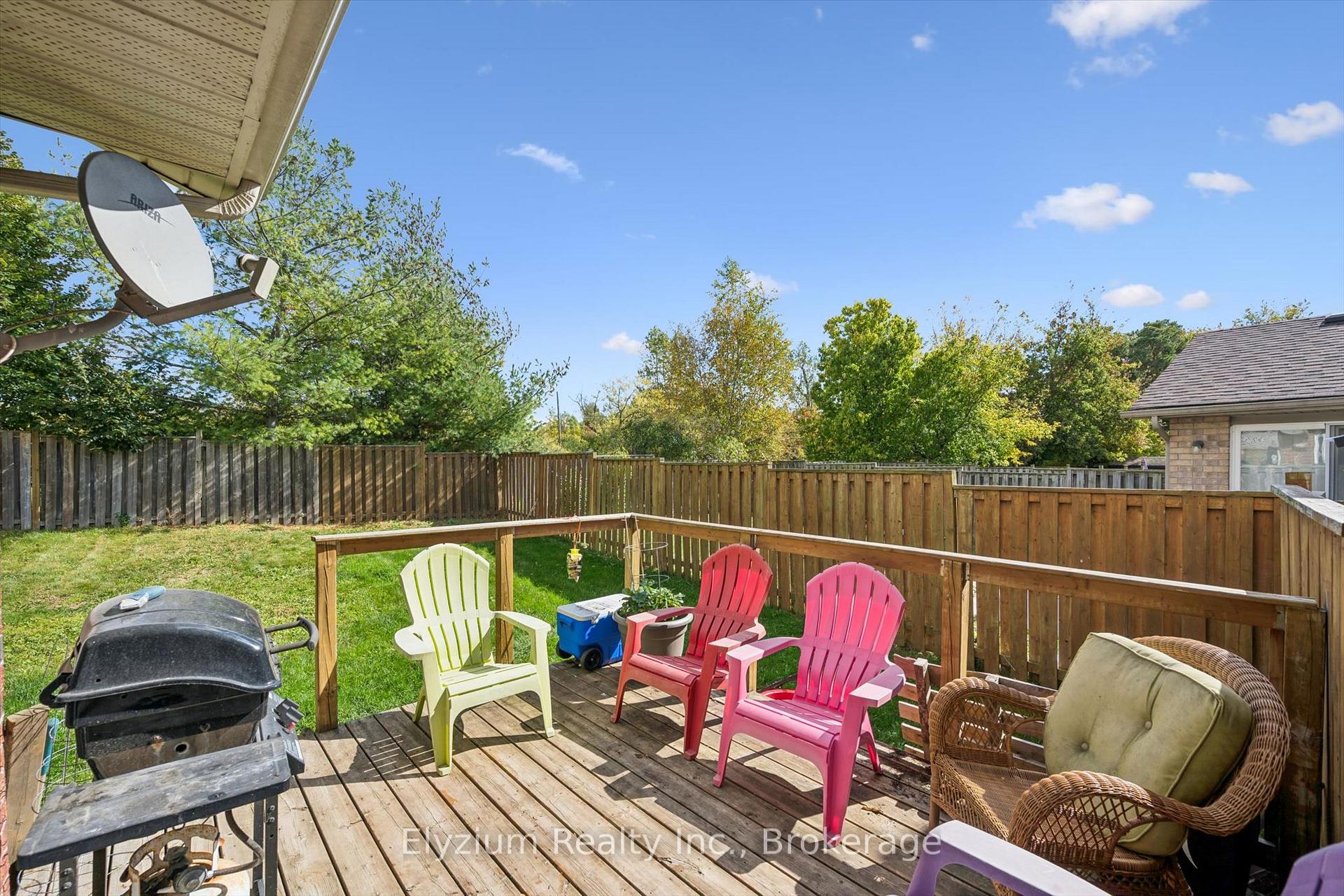 Photo 32 of 25 Henry Court, Guelph, Grange Road — HOMEH