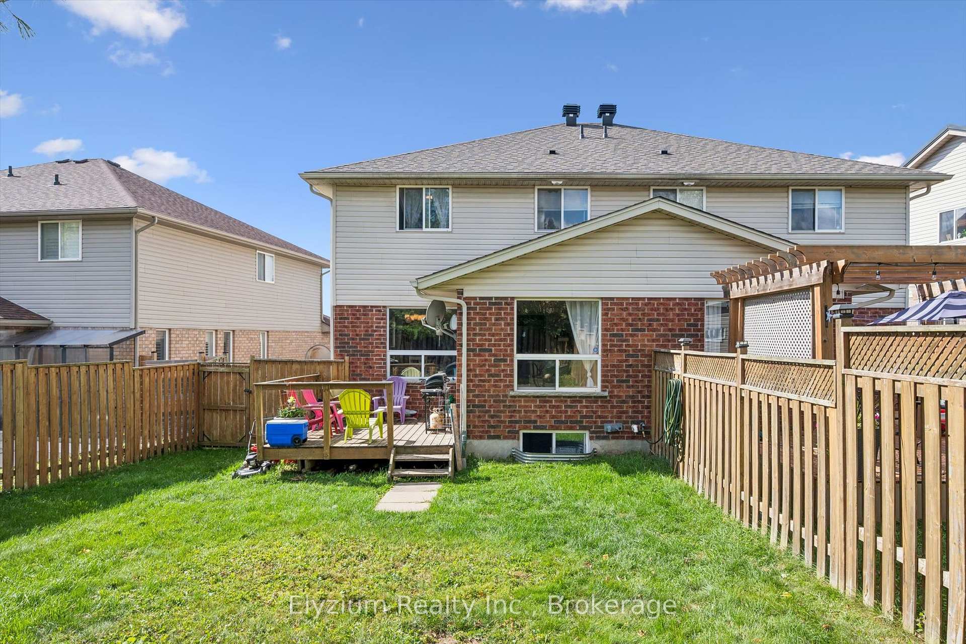 Photo 34 of 25 Henry Court, Guelph, Grange Road — HOMEH