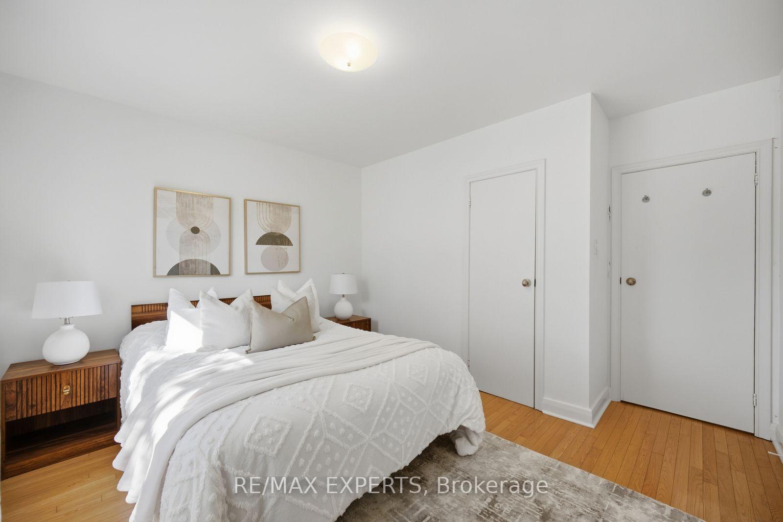 Photo 14 of 90 Heathrow Drive, North York, Downsview-Roding-CFB — HOMEH