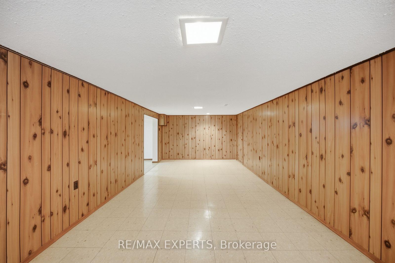 Photo 26 of 90 Heathrow Drive, North York, Downsview-Roding-CFB — HOMEH