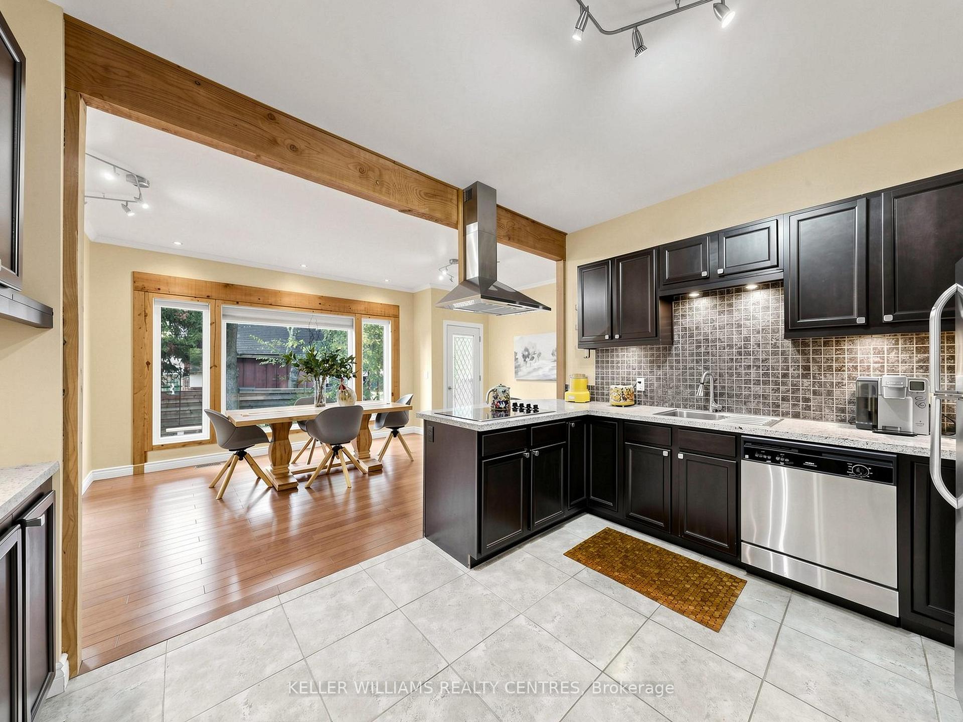 Photo 23 of 42 Balson Boulevard, Whitchurch-Stouffville, Rural Whitchurch-Stouffville — HOMEH