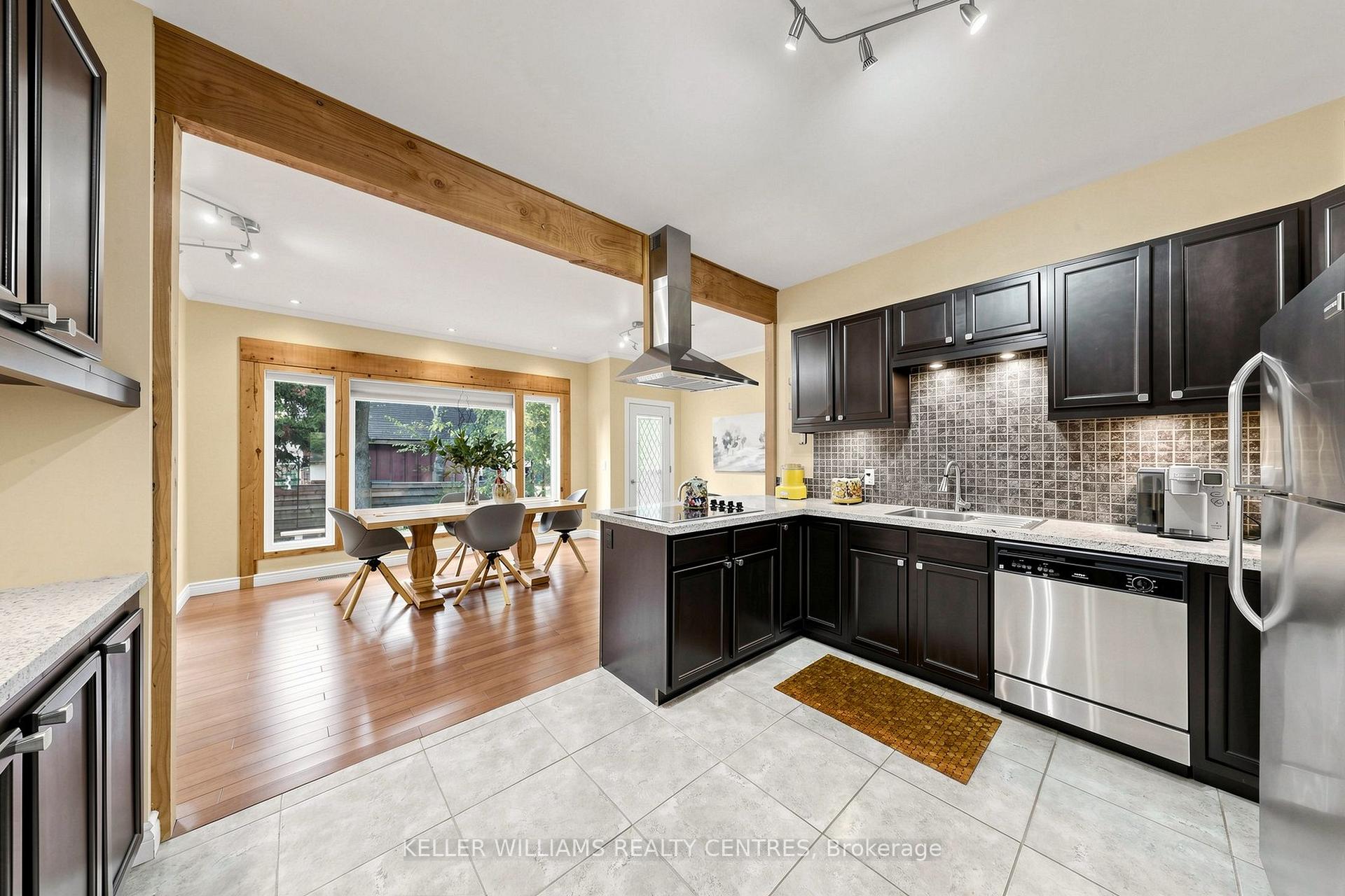 Photo 24 of 42 Balson Boulevard, Whitchurch-Stouffville, Rural Whitchurch-Stouffville — HOMEH