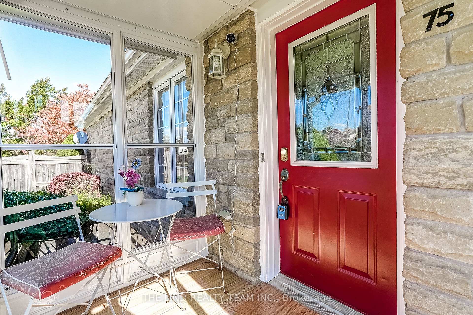 Photo 5 of 75 Jessop Avenue, King, Schomberg — HOMEH