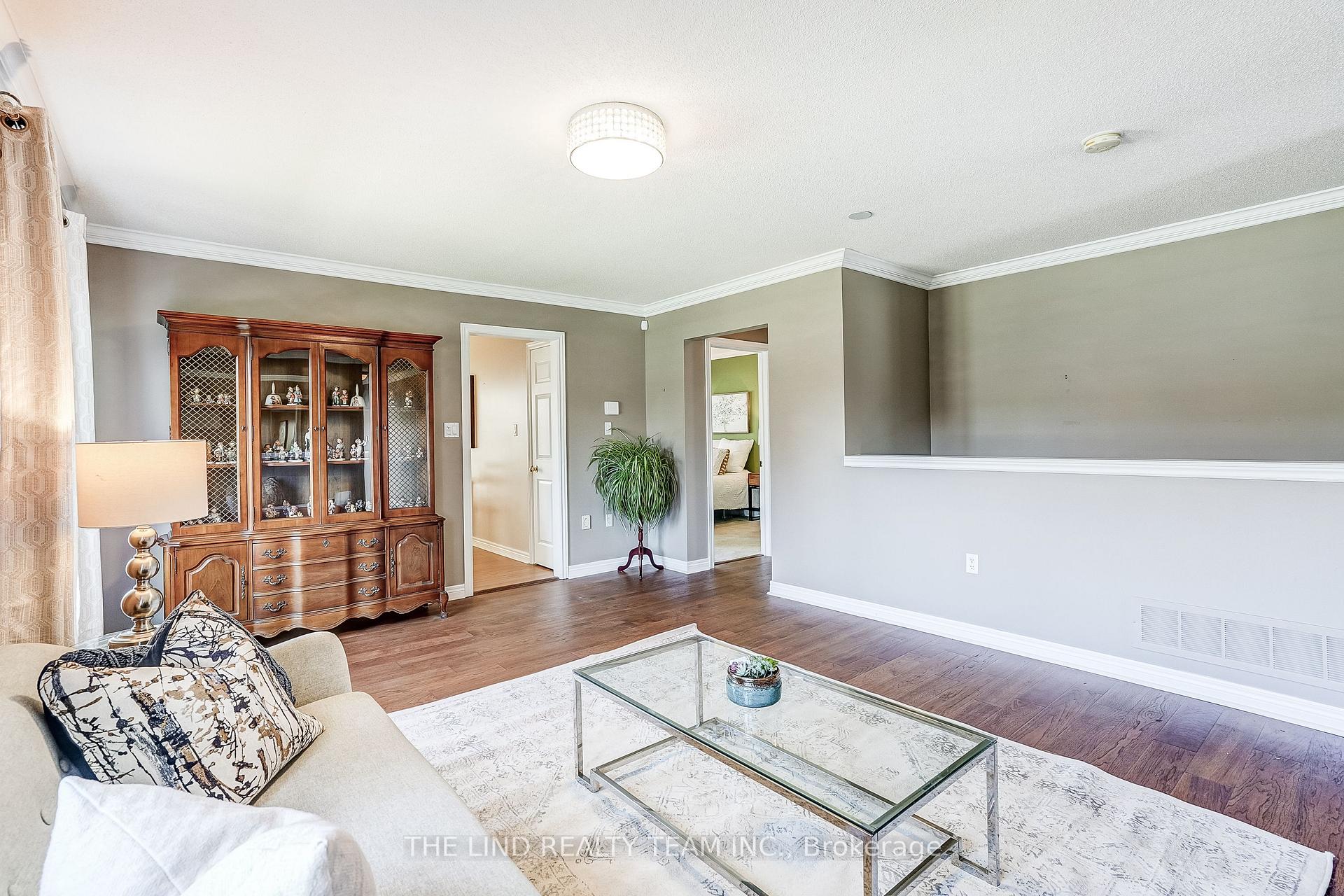 Photo 9 of 75 Jessop Avenue, King, Schomberg — HOMEH