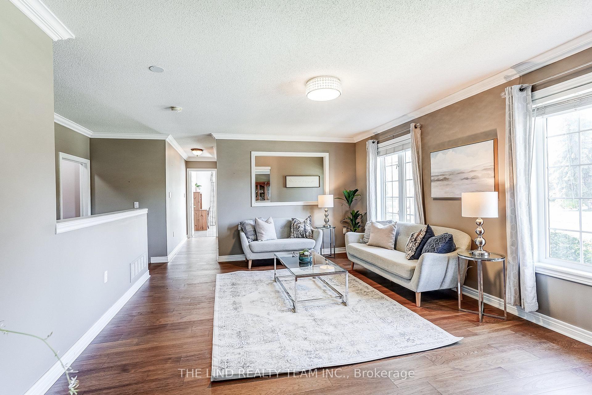Photo 10 of 75 Jessop Avenue, King, Schomberg — HOMEH