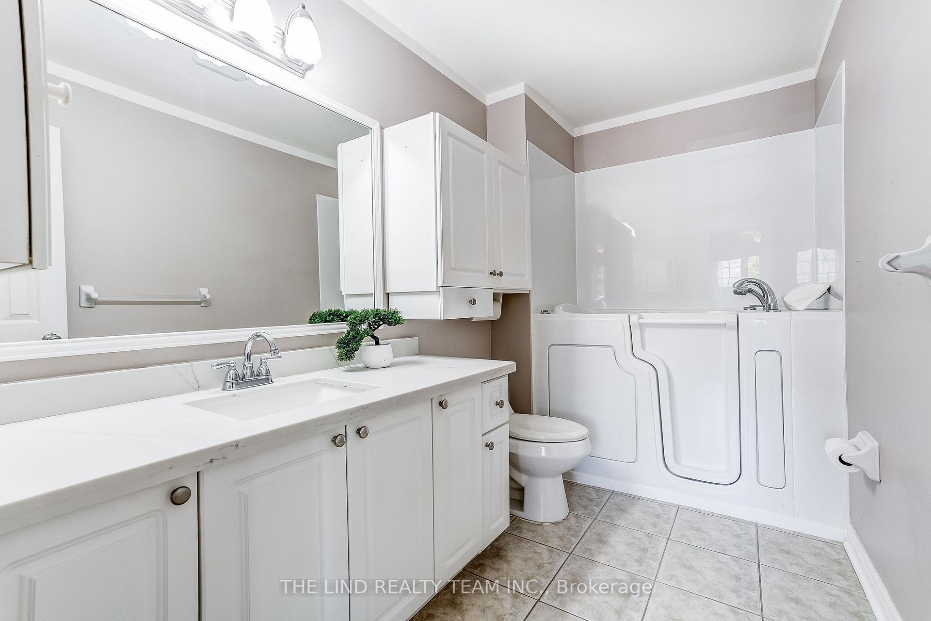 Photo 19 of 75 Jessop Avenue, King, Schomberg — HOMEH