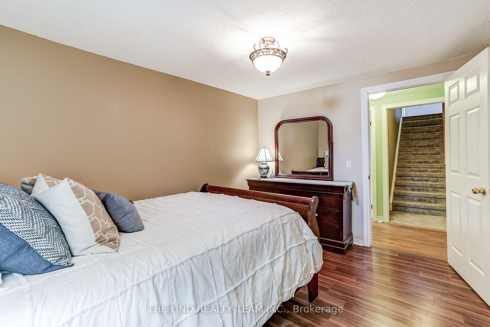 Photo 25 of 75 Jessop Avenue, King, Schomberg — HOMEH