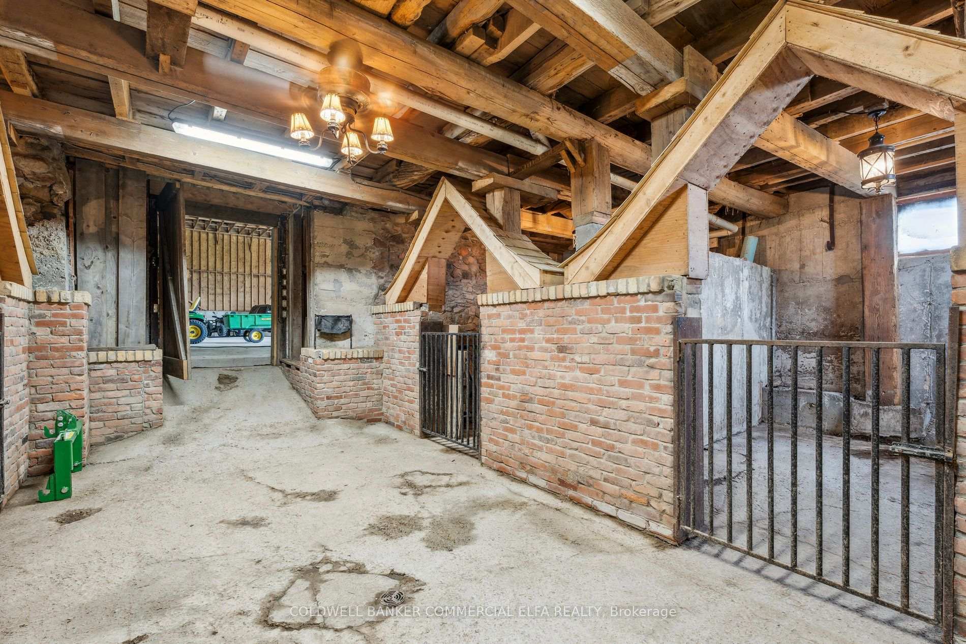 Photo 31 of 2688 14th Line, Innisfil, Gilford — HOMEH