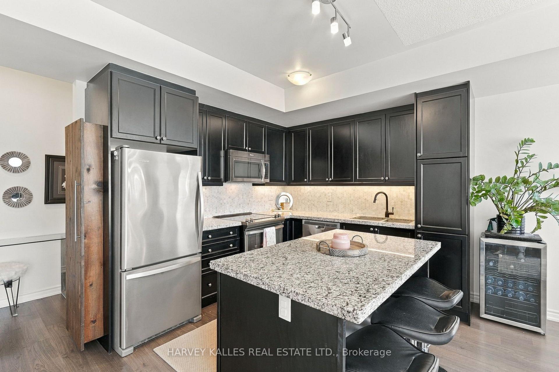 Photo 11 of Unit 22, 145 Long Branch Avenue, Etobicoke, Long Branch — HOMEH