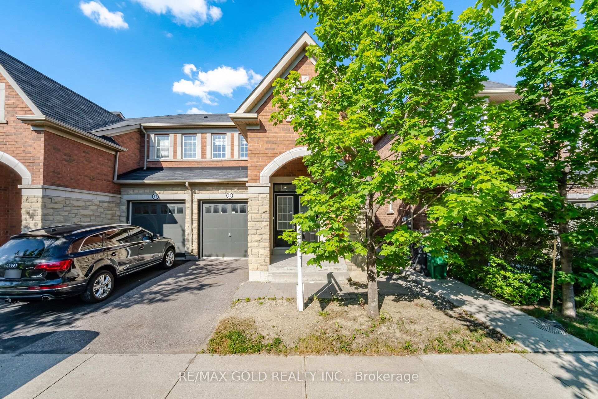 Photo 2 of 55 Loftsmoor Drive, Brampton, Sandringham-Wellington — HOMEH