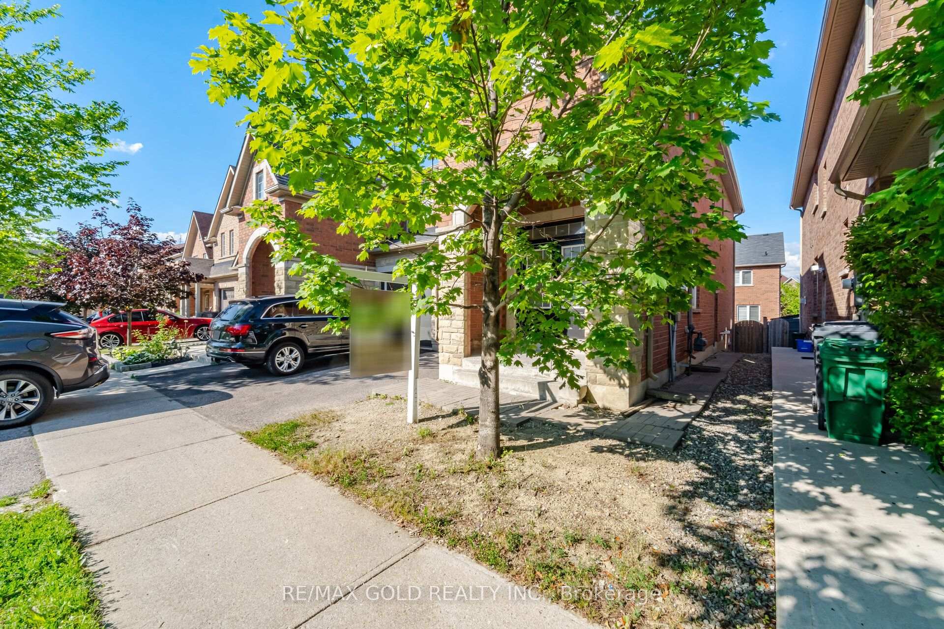 Photo 4 of 55 Loftsmoor Drive, Brampton, Sandringham-Wellington — HOMEH