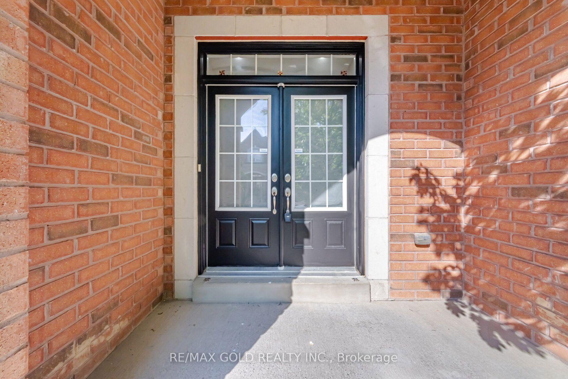Photo 6 of 55 Loftsmoor Drive, Brampton, Sandringham-Wellington — HOMEH