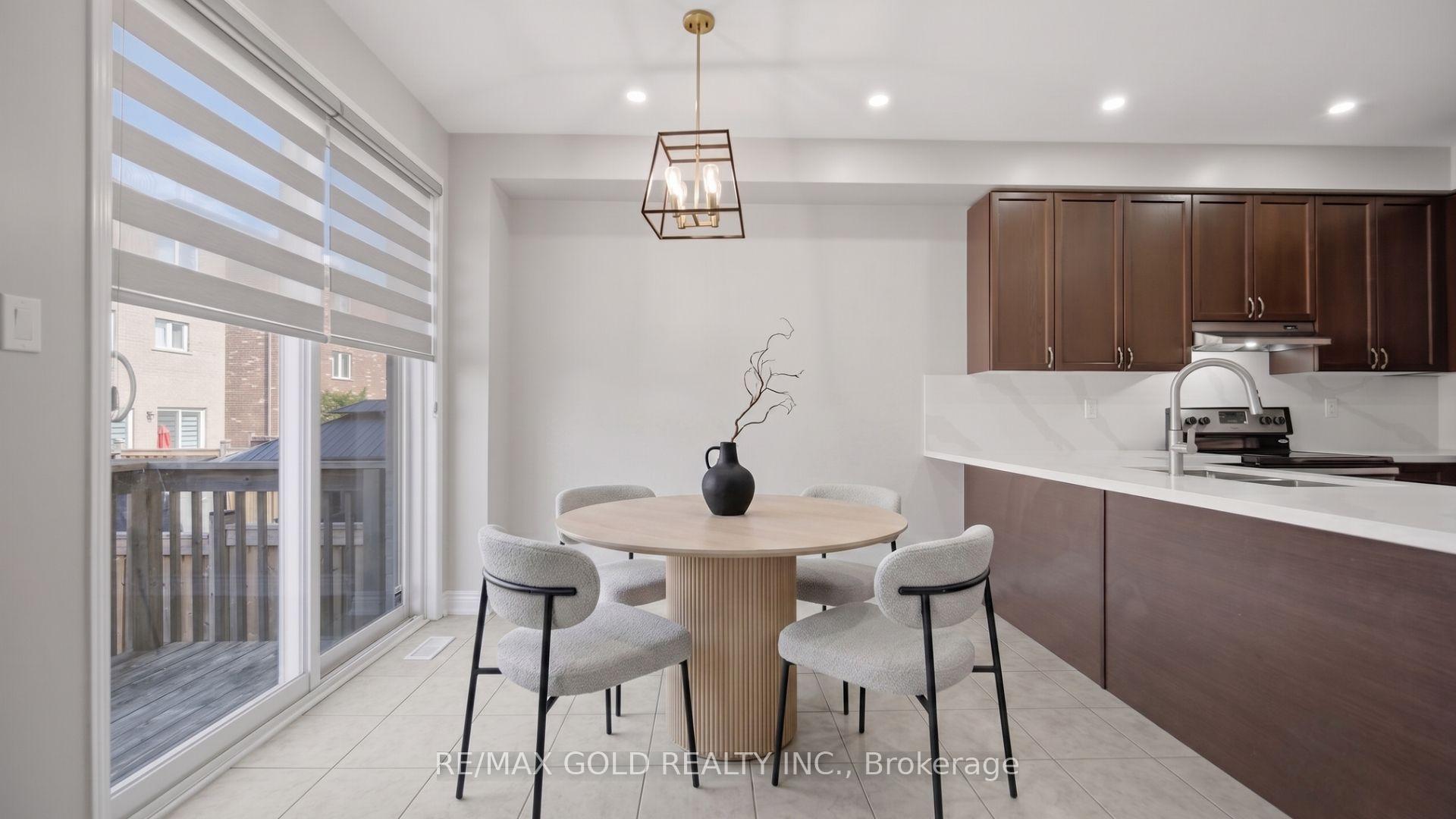 Photo 20 of 55 Loftsmoor Drive, Brampton, Sandringham-Wellington — HOMEH
