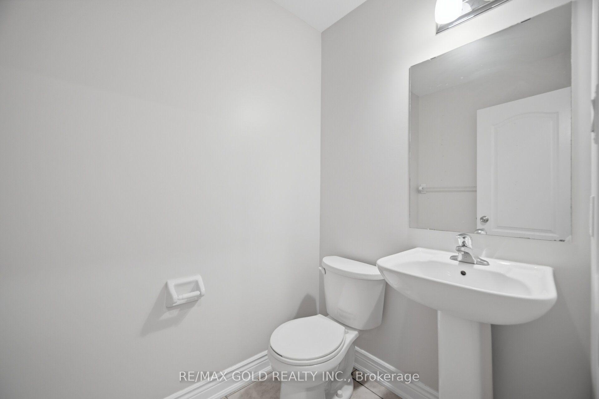 Photo 24 of 55 Loftsmoor Drive, Brampton, Sandringham-Wellington — HOMEH