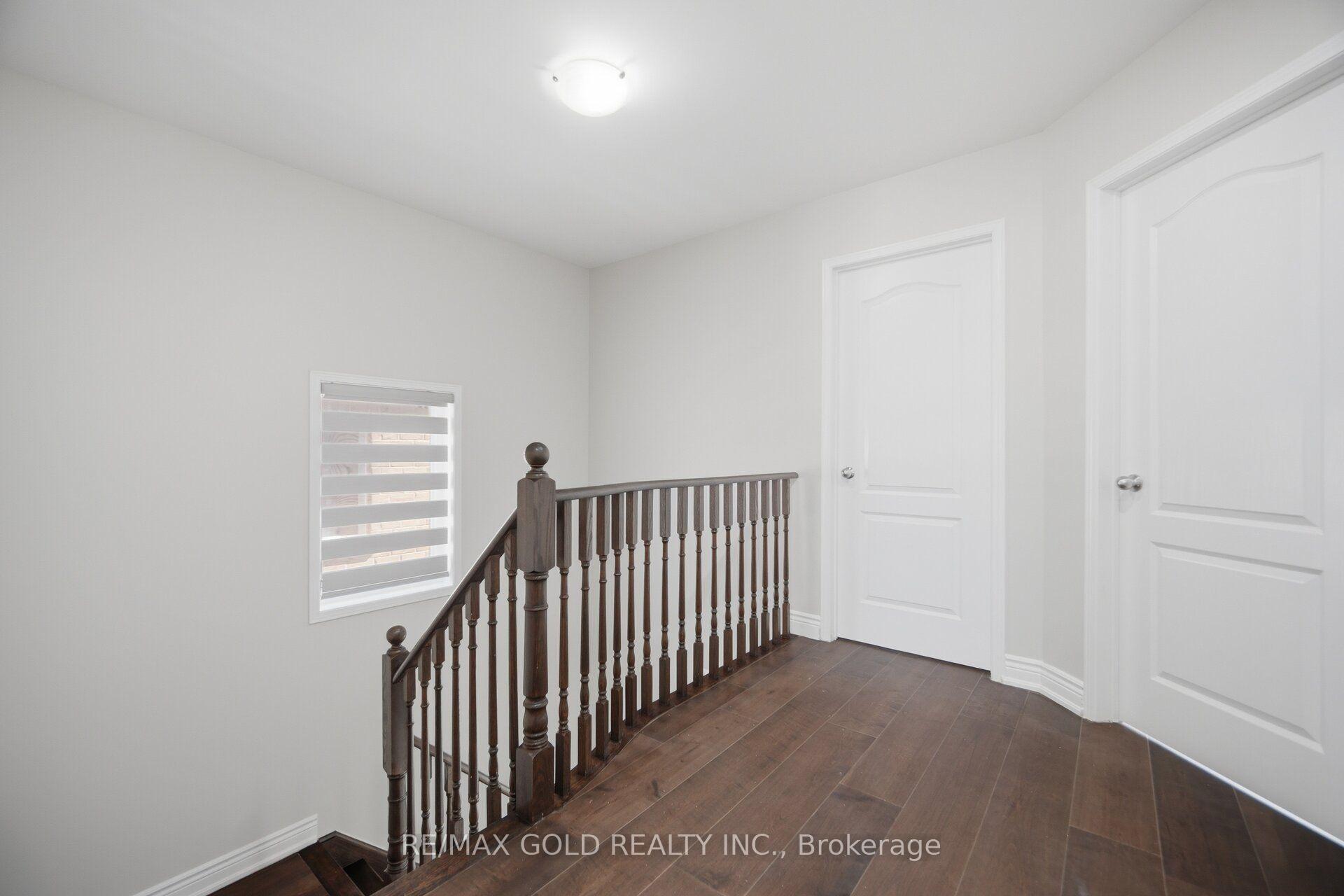 Photo 26 of 55 Loftsmoor Drive, Brampton, Sandringham-Wellington — HOMEH