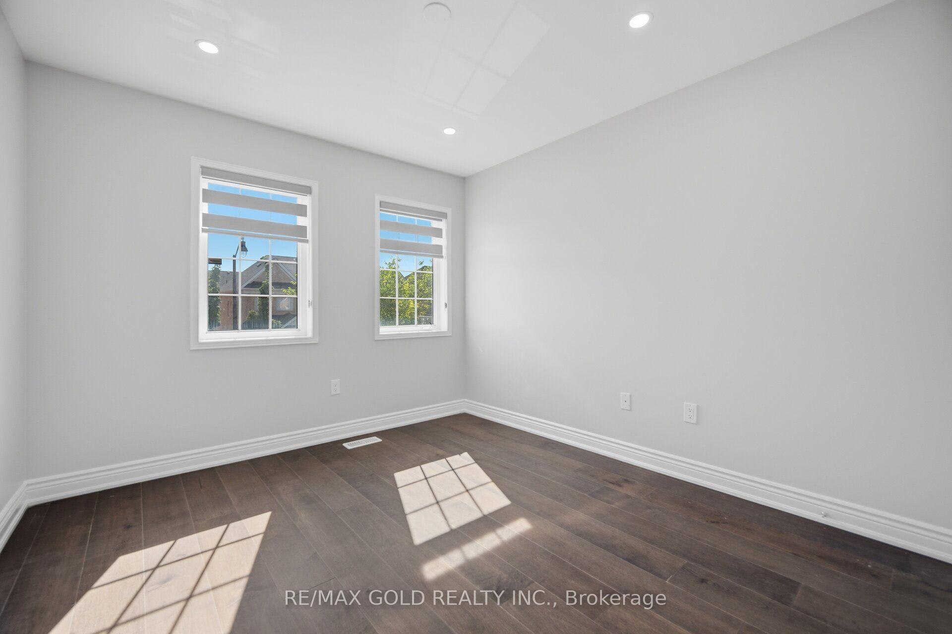 Photo 34 of 55 Loftsmoor Drive, Brampton, Sandringham-Wellington — HOMEH