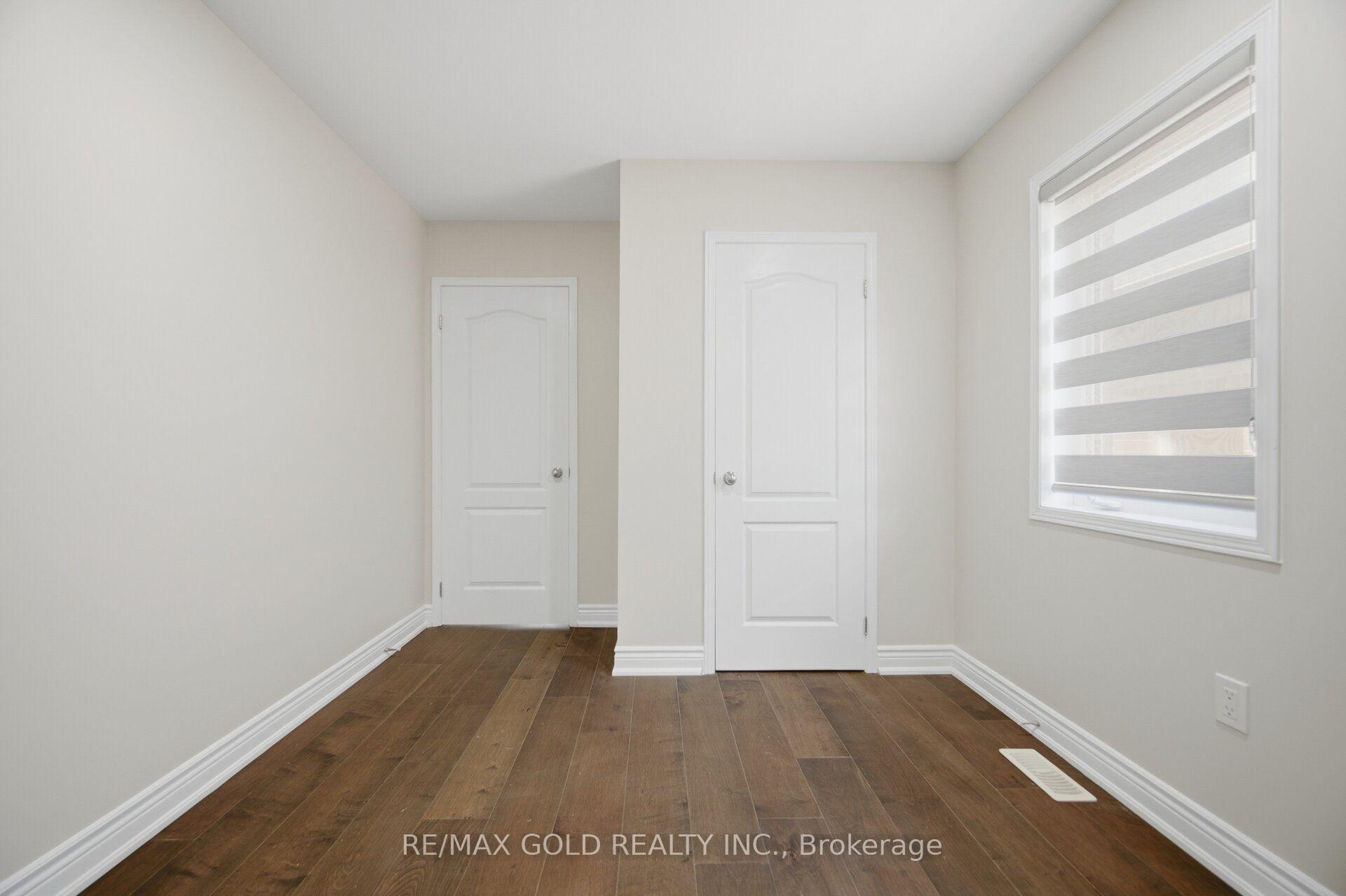Photo 37 of 55 Loftsmoor Drive, Brampton, Sandringham-Wellington — HOMEH