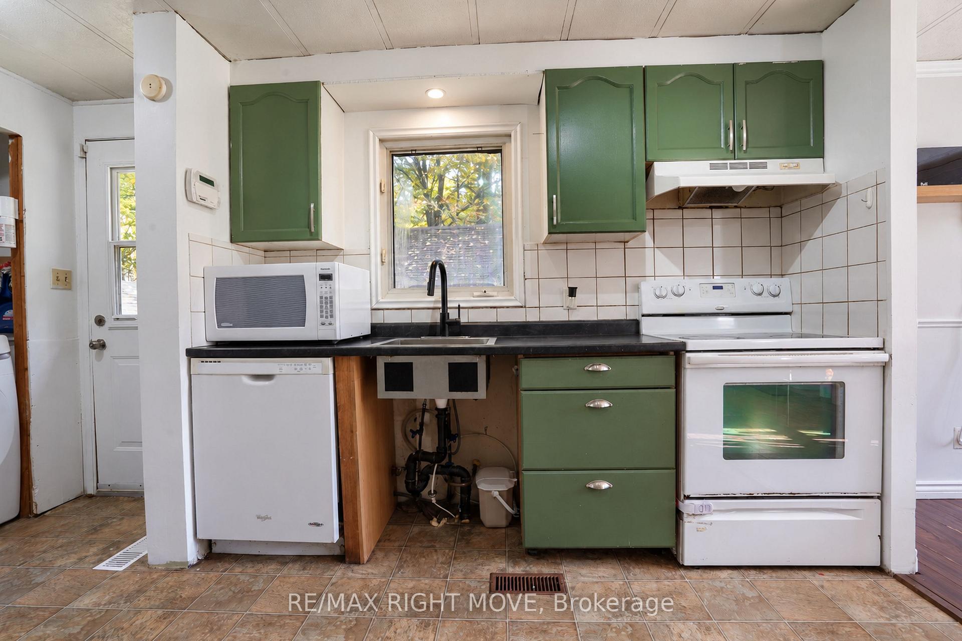 Photo 5 of 1108 Monck Road, Ramara, Rural Ramara — HOMEH