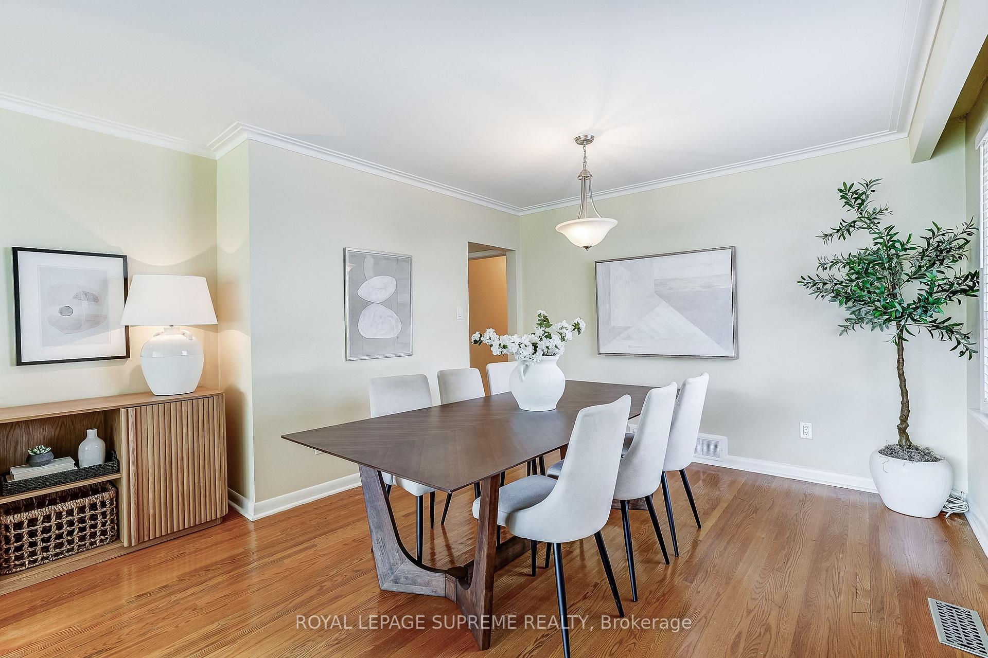 Photo 12 of 100 Summitcrest Drive, Etobicoke, Willowridge-Martingrove-Richview — HOMEH