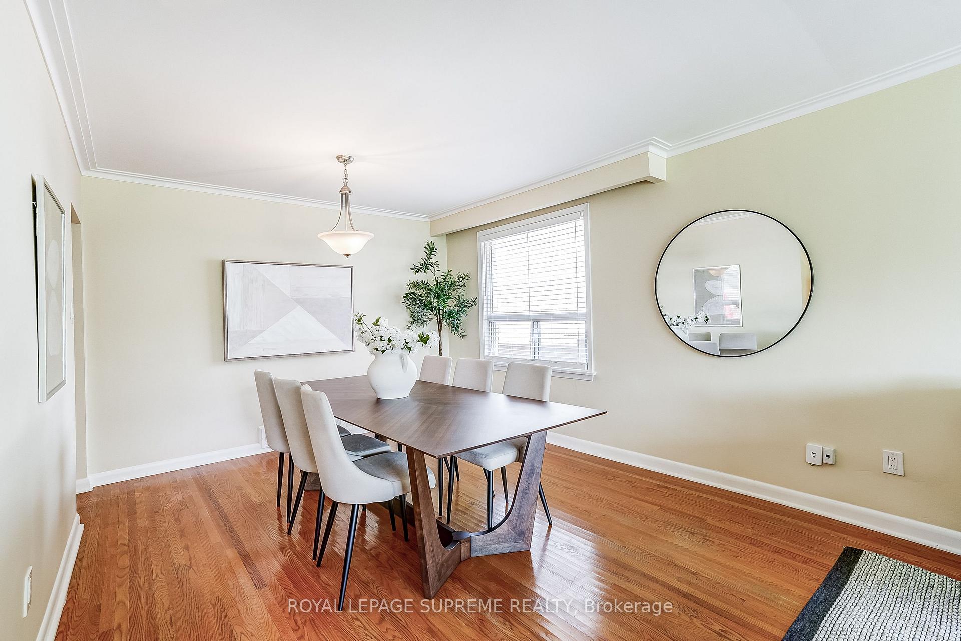 Photo 13 of 100 Summitcrest Drive, Etobicoke, Willowridge-Martingrove-Richview — HOMEH
