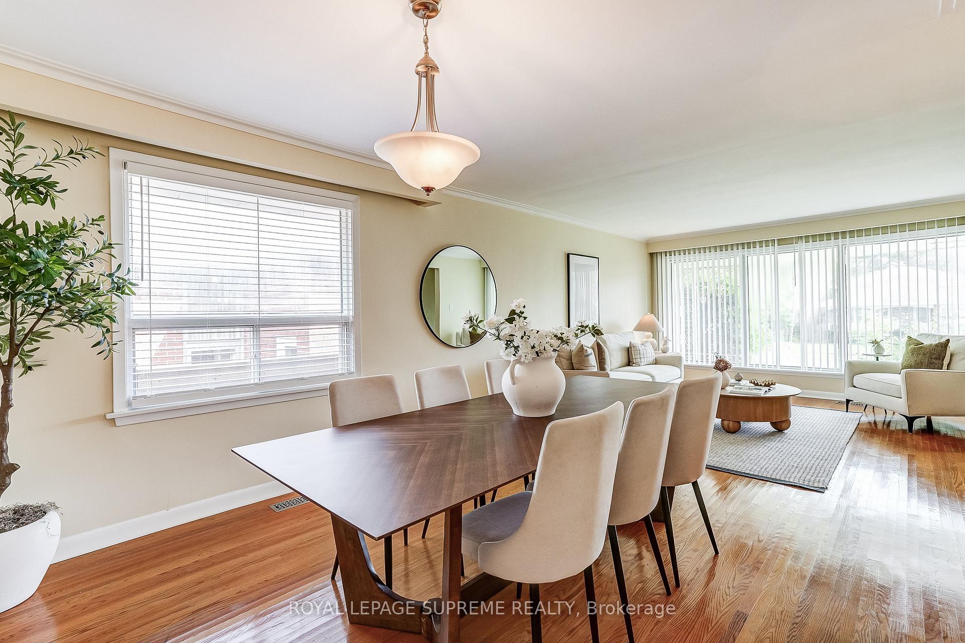 Photo 14 of 100 Summitcrest Drive, Etobicoke, Willowridge-Martingrove-Richview — HOMEH