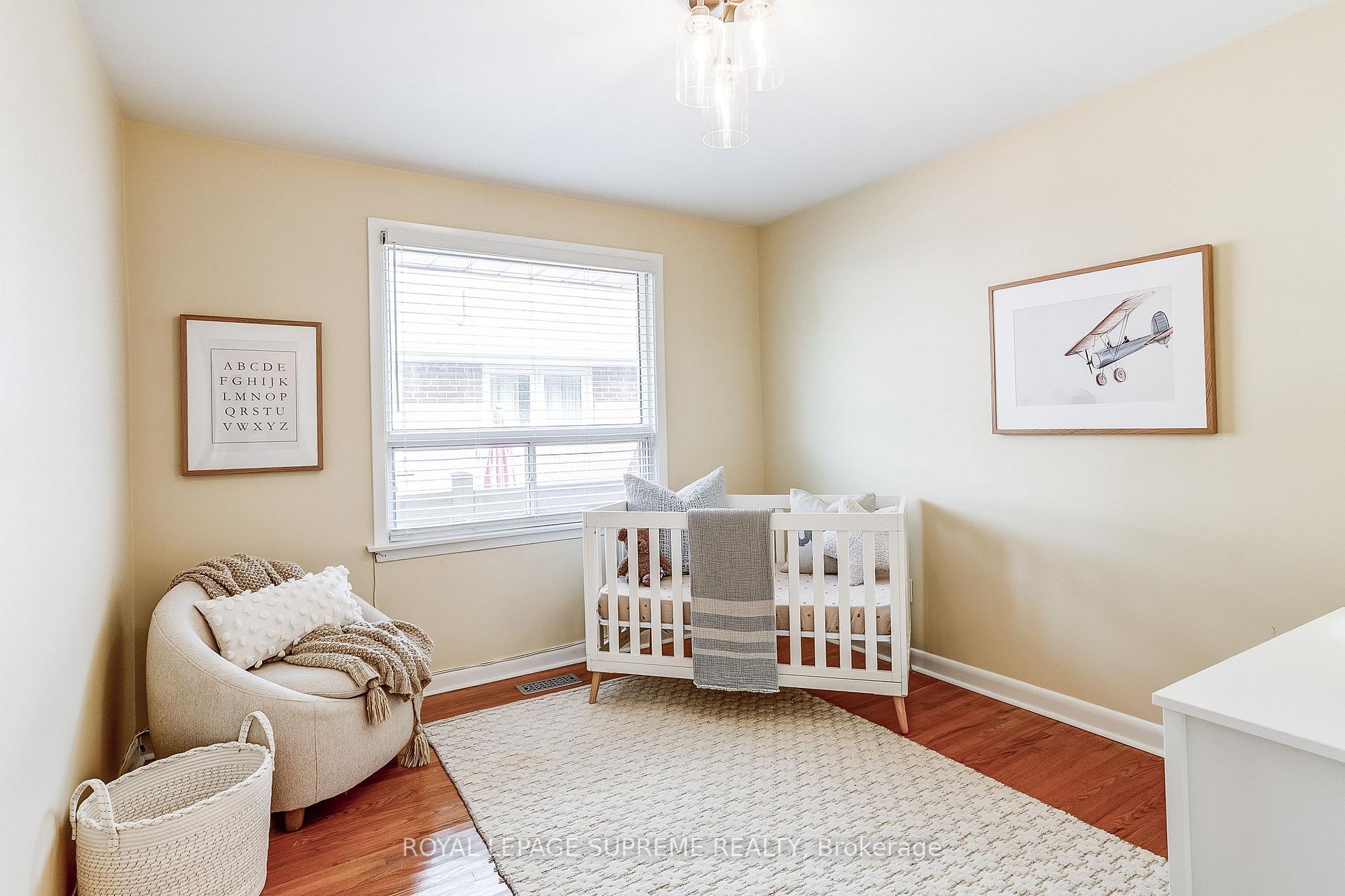 Photo 20 of 100 Summitcrest Drive, Etobicoke, Willowridge-Martingrove-Richview — HOMEH