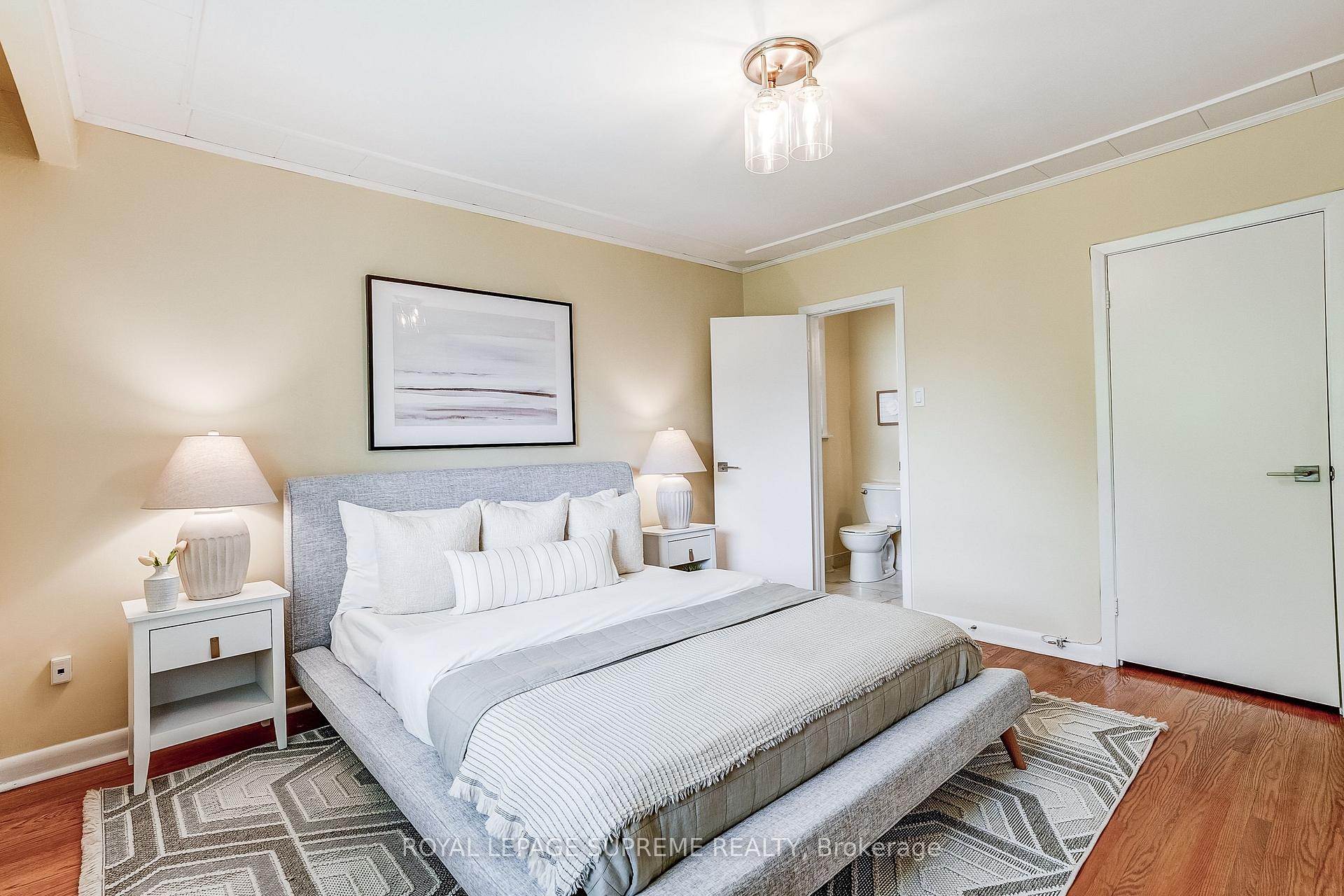 Photo 23 of 100 Summitcrest Drive, Etobicoke, Willowridge-Martingrove-Richview — HOMEH