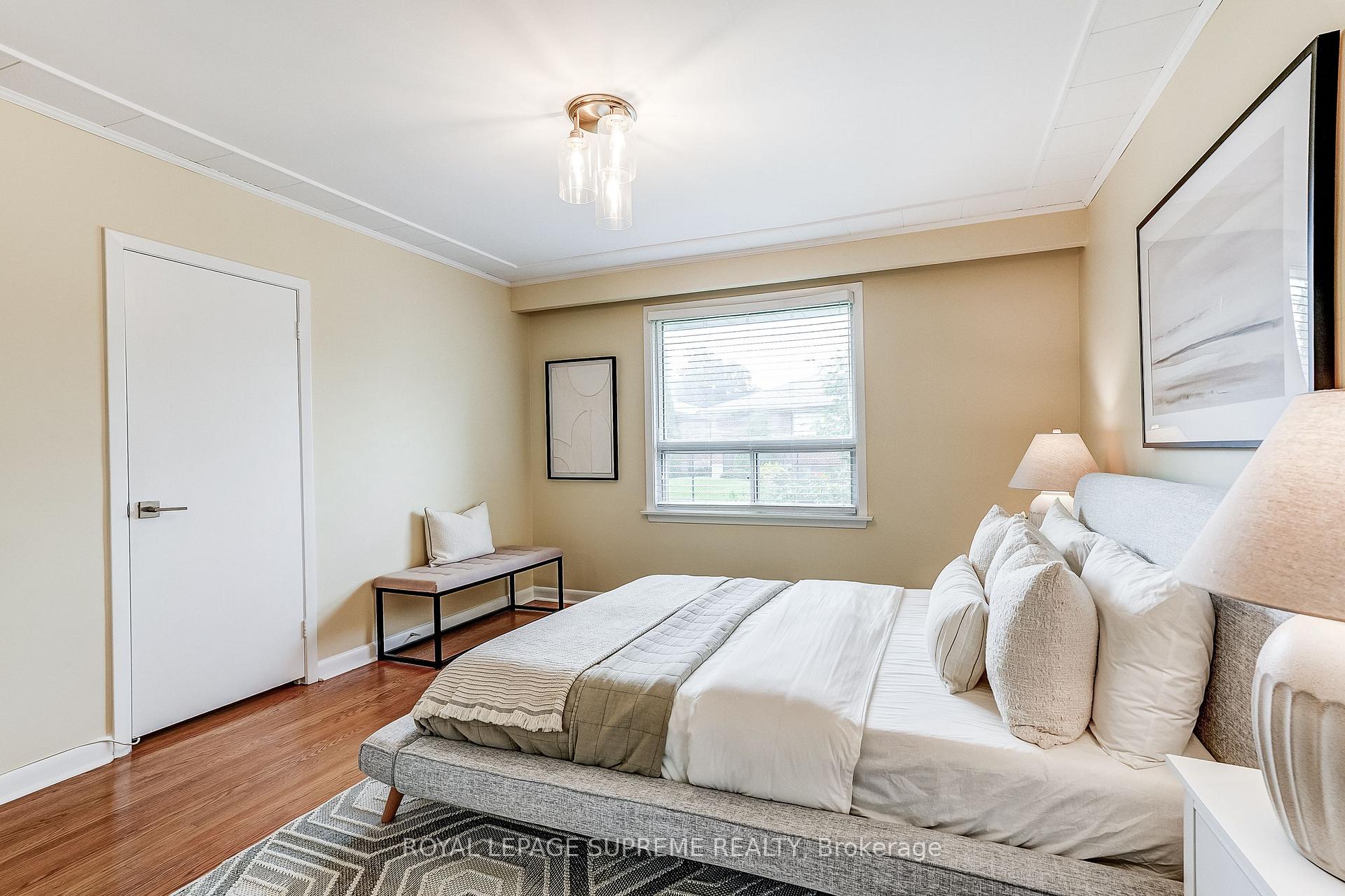 Photo 25 of 100 Summitcrest Drive, Etobicoke, Willowridge-Martingrove-Richview — HOMEH