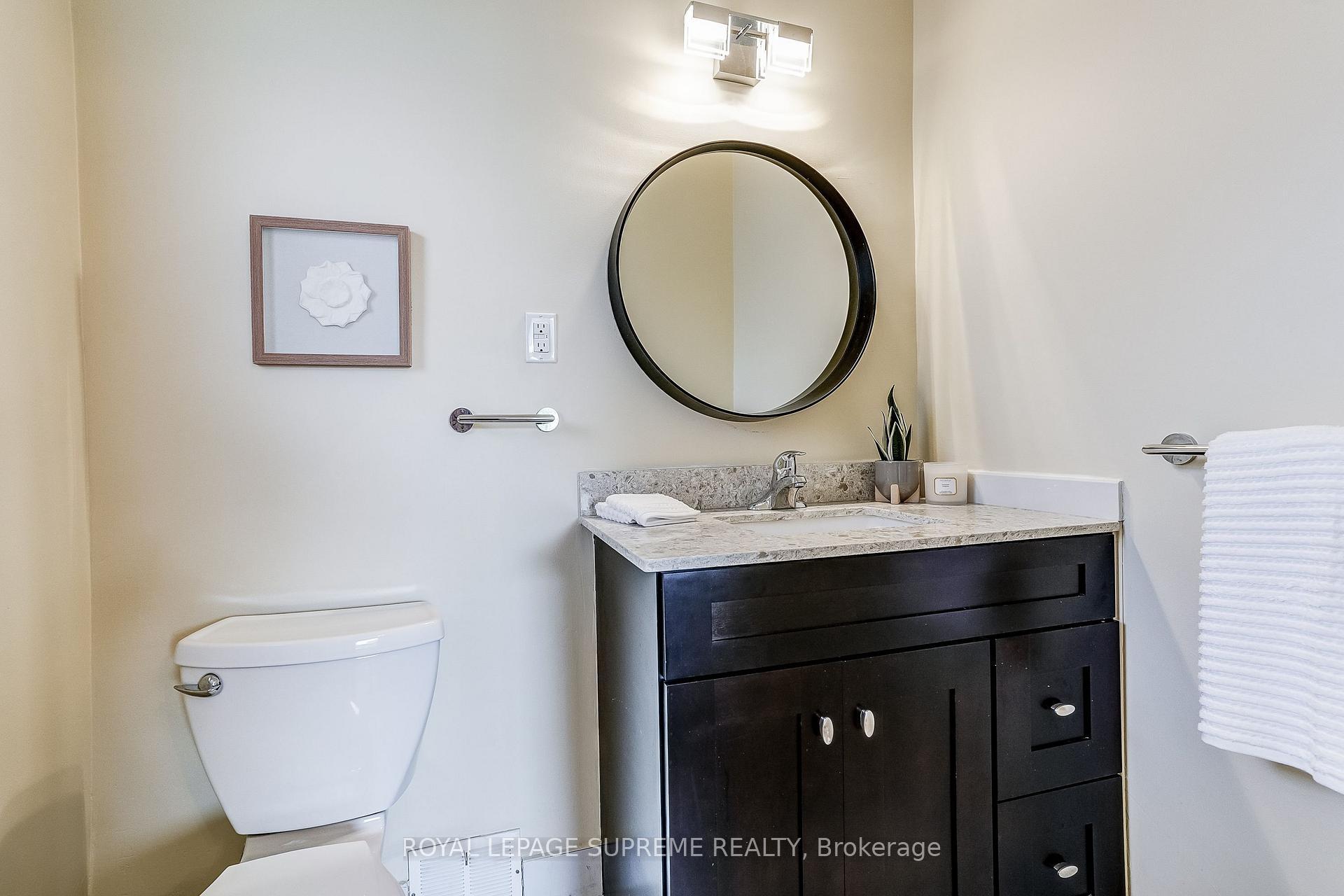 Photo 26 of 100 Summitcrest Drive, Etobicoke, Willowridge-Martingrove-Richview — HOMEH