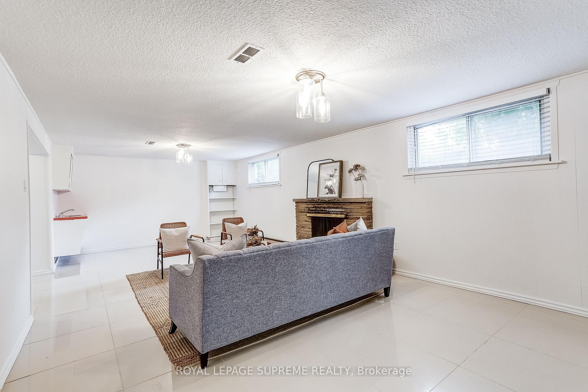 Photo 42 of 100 Summitcrest Drive, Etobicoke, Willowridge-Martingrove-Richview — HOMEH