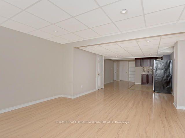 Photo 6 of Unit Lower, 960 Philbrook Drive, Milton, Coates — HOMEH