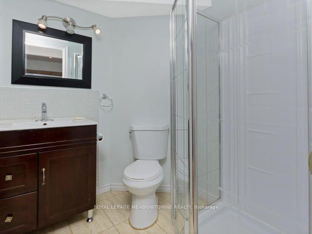 Photo 10 of Unit Lower, 960 Philbrook Drive, Milton, Coates — HOMEH