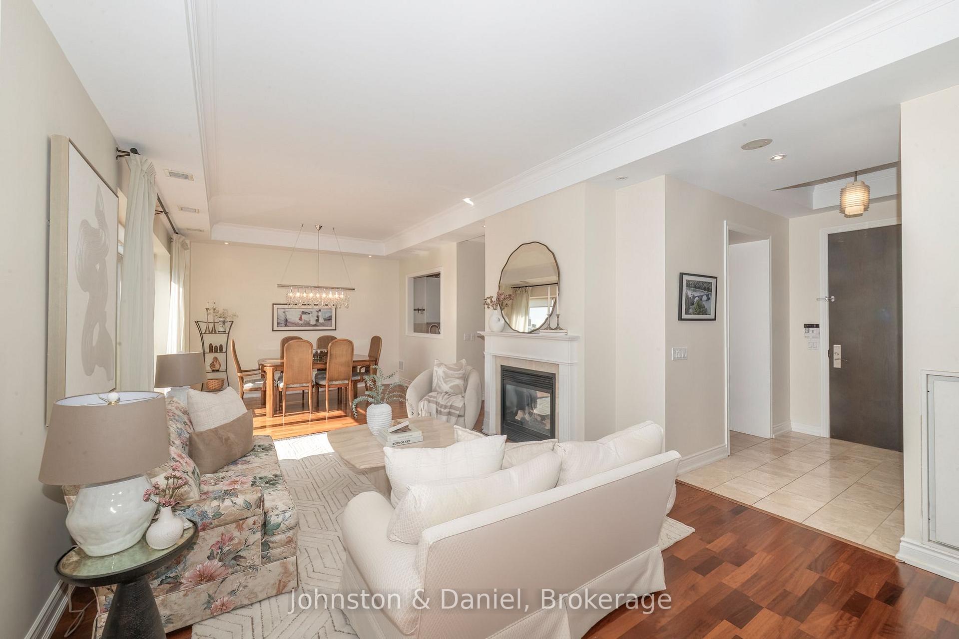 Photo 3 of Unit 1105, 48 St Clair Avenue W, Toronto, Yonge-St. Clair — HOMEH