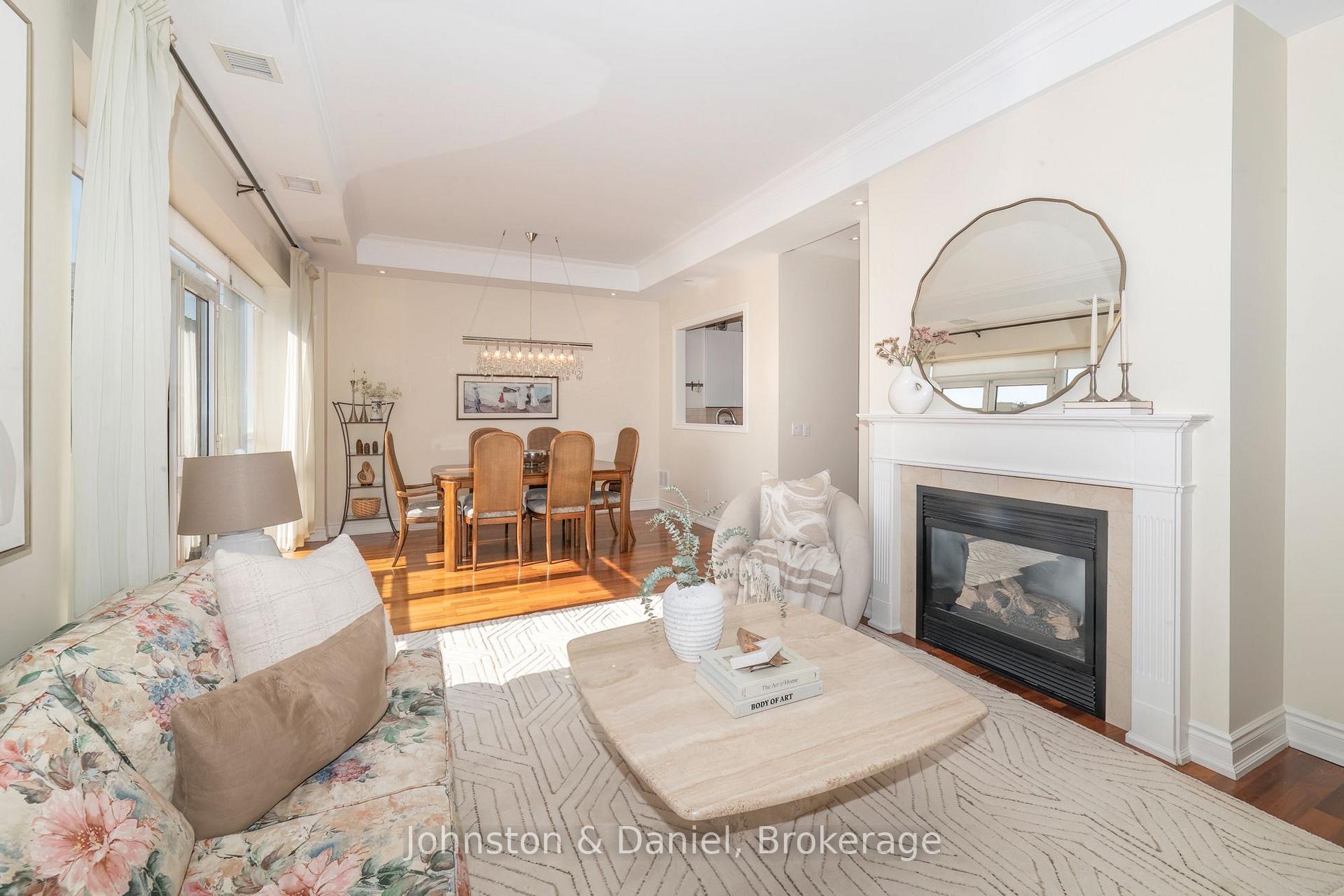 Photo 4 of Unit 1105, 48 St Clair Avenue W, Toronto, Yonge-St. Clair — HOMEH
