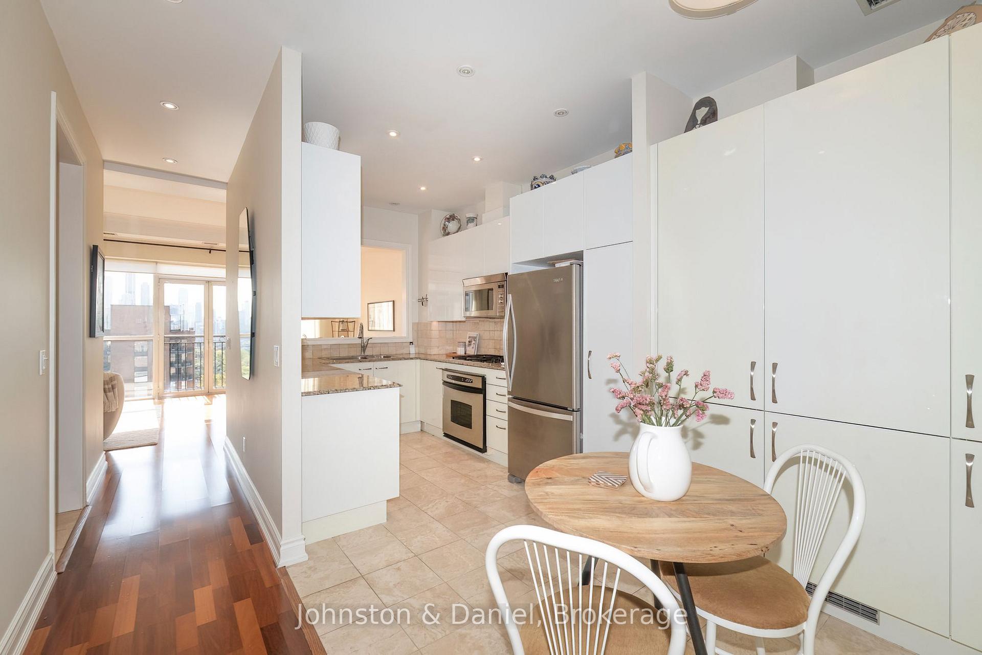 Photo 8 of Unit 1105, 48 St Clair Avenue W, Toronto, Yonge-St. Clair — HOMEH